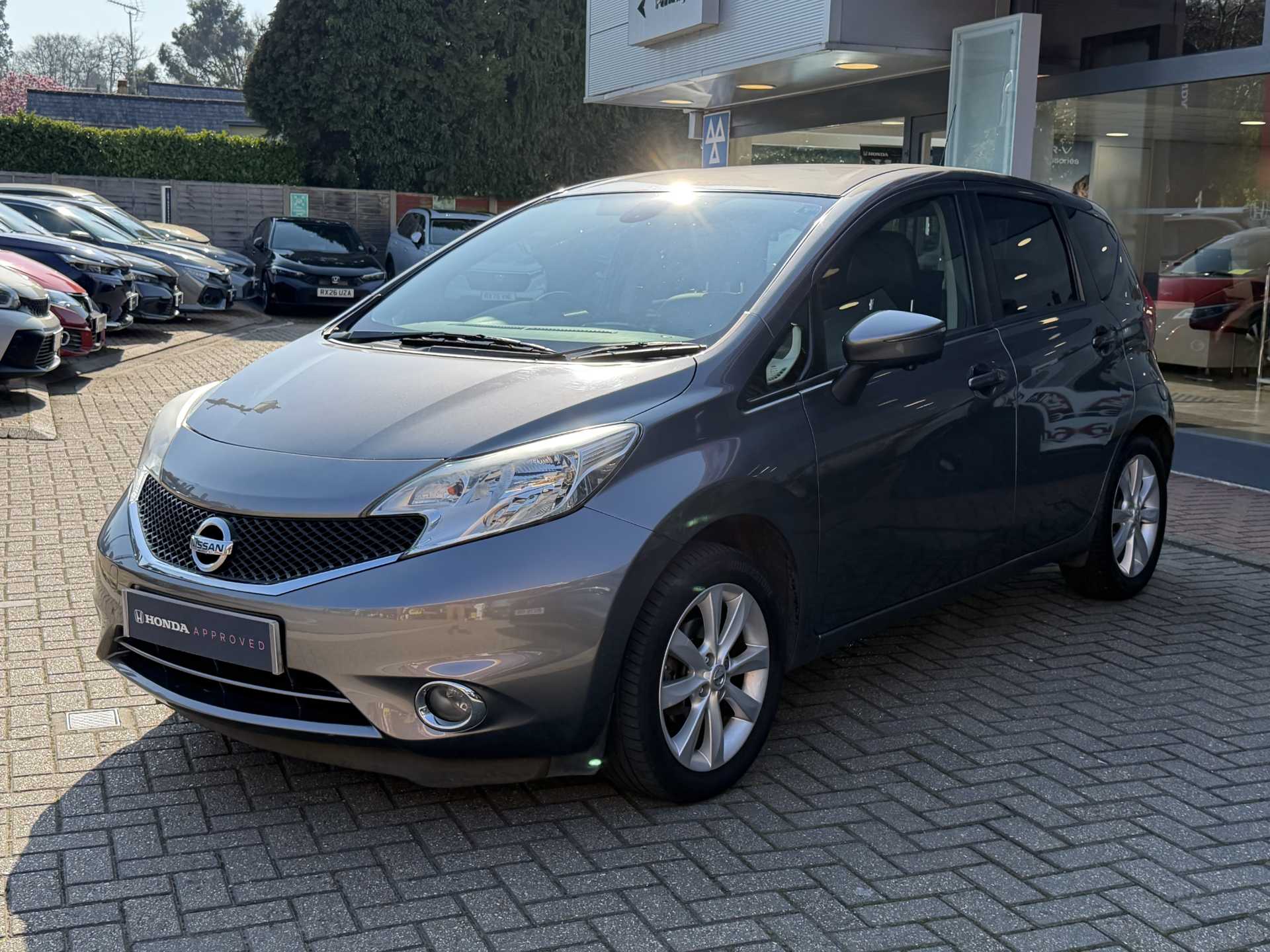 Nissan NOTE 1.2 DiG-S Tekna 5dr Auto - Image 10