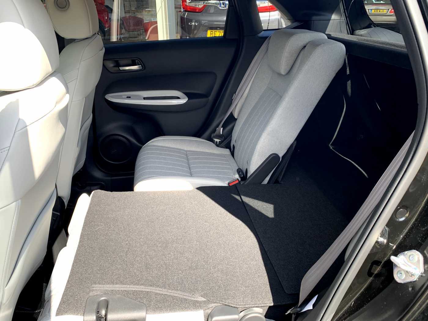 Honda Jazz 1.5 i-MMD Hybrid EX 5dr eCVT - Image 19