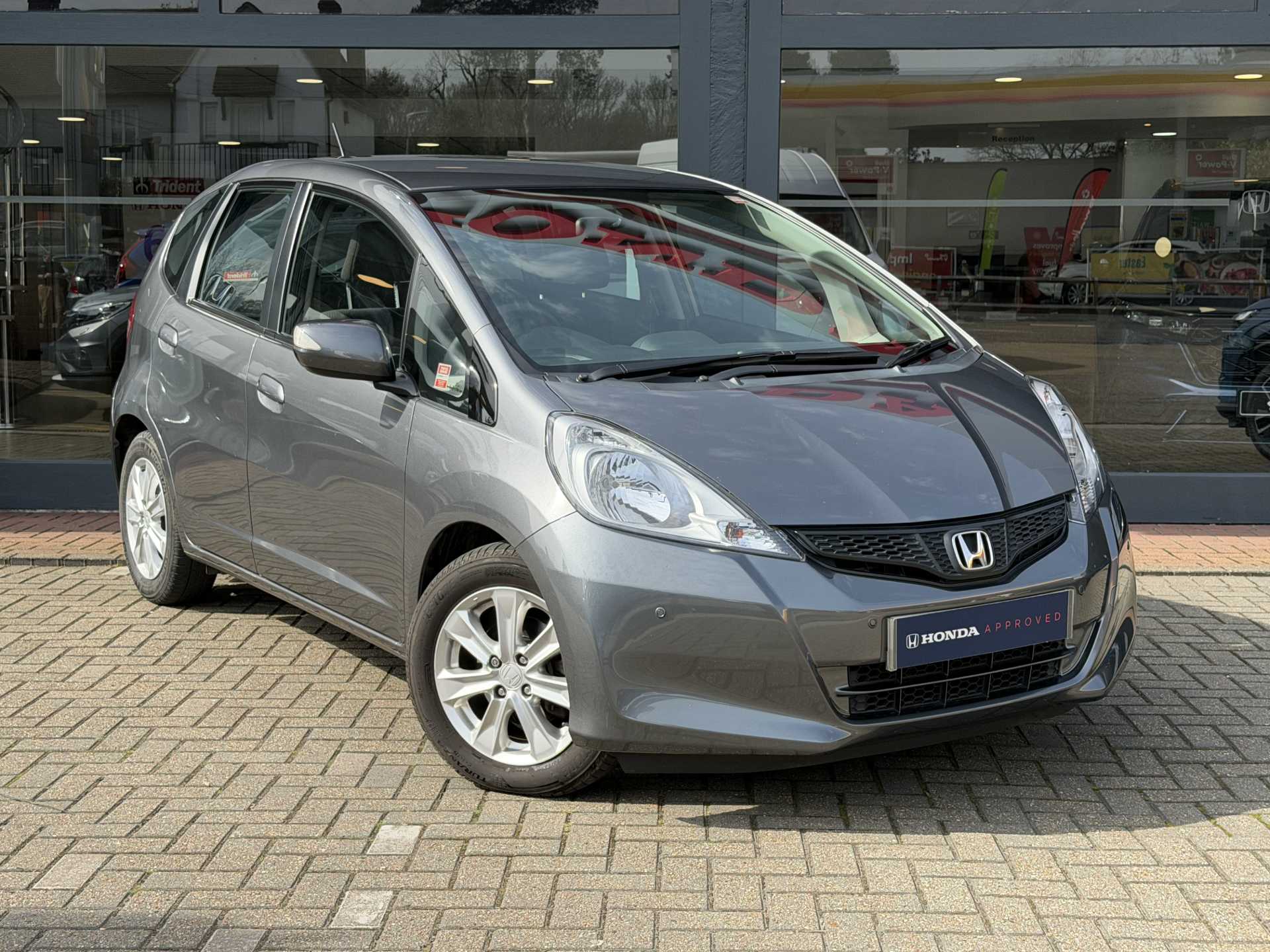 Honda Jazz 1.4 i-VTEC ES-T 5dr - Image 1