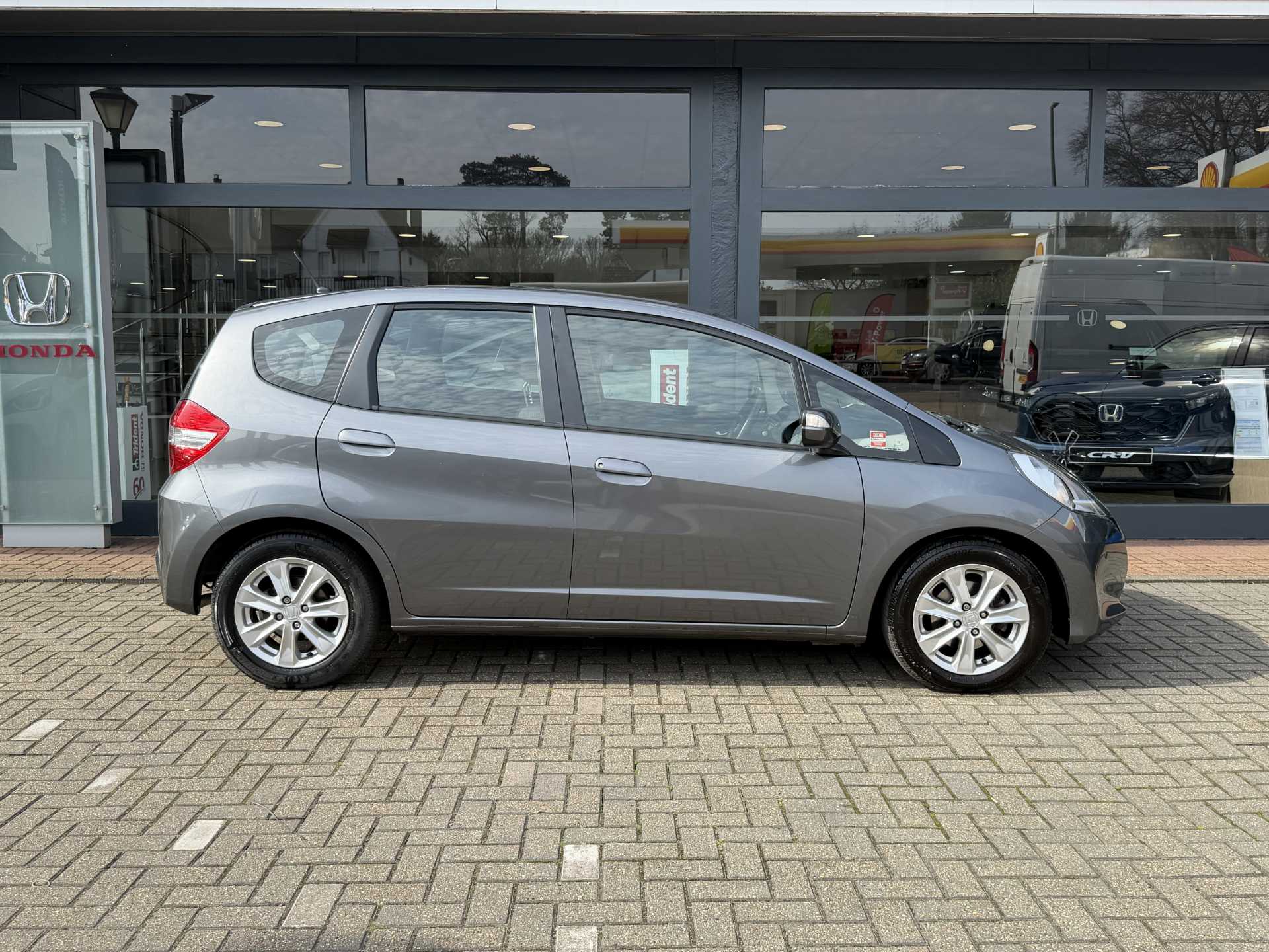 Honda Jazz 1.4 i-VTEC ES-T 5dr - Image 5