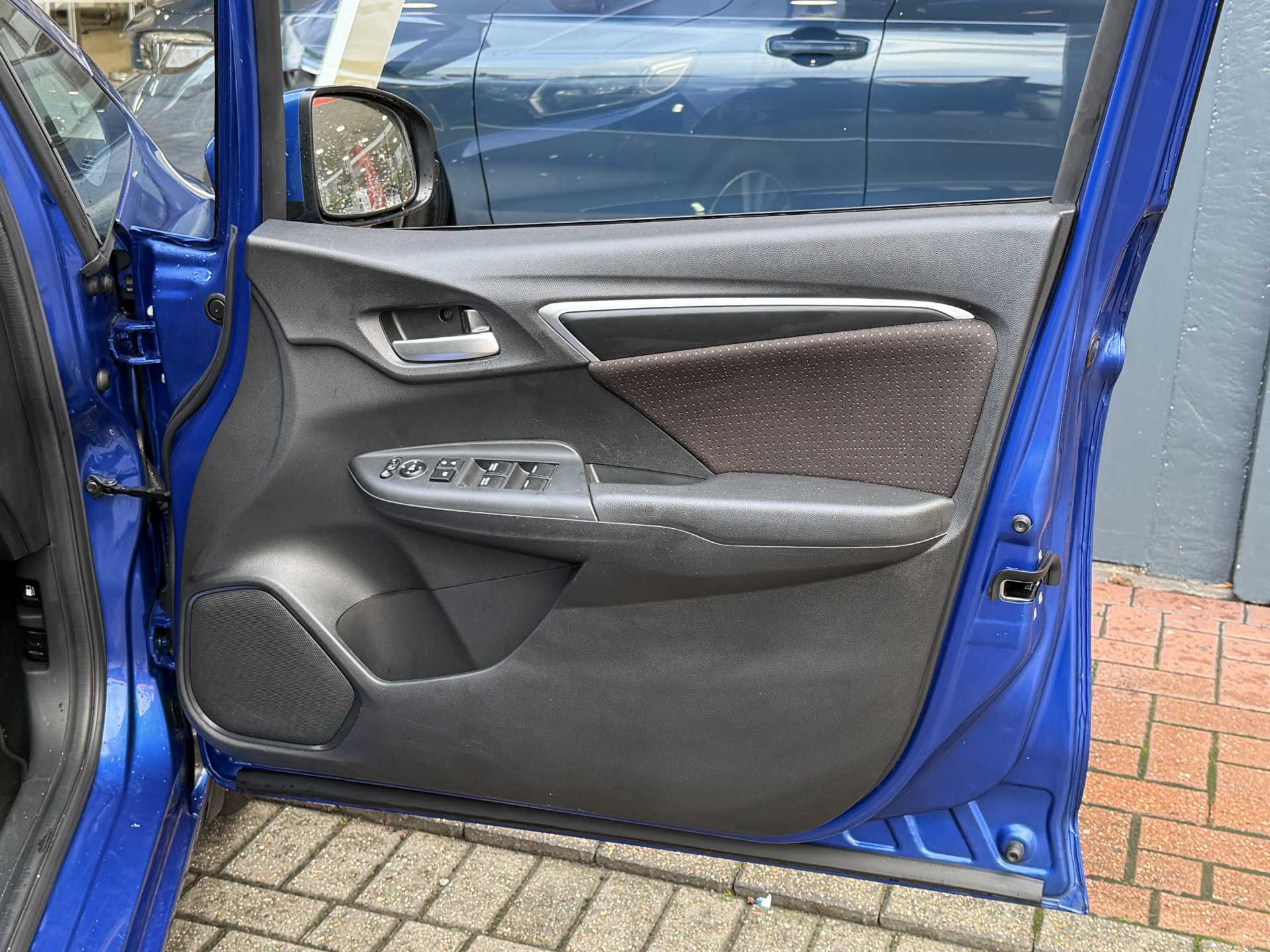 Honda Jazz 1.3 EX Navi 5dr - Image 17