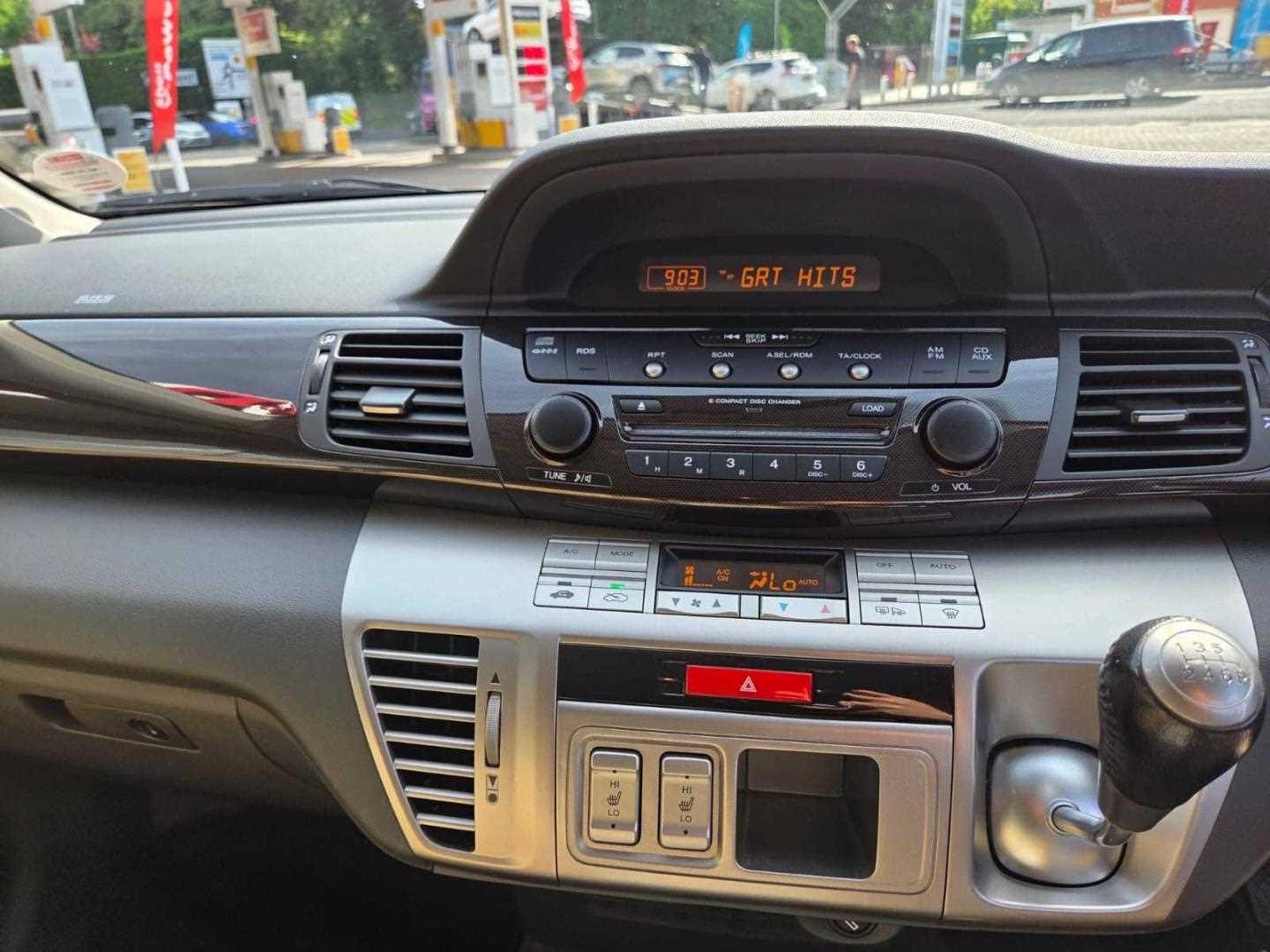 Honda FR-V 1.8 i-VTEC EX 5dr - Image 14
