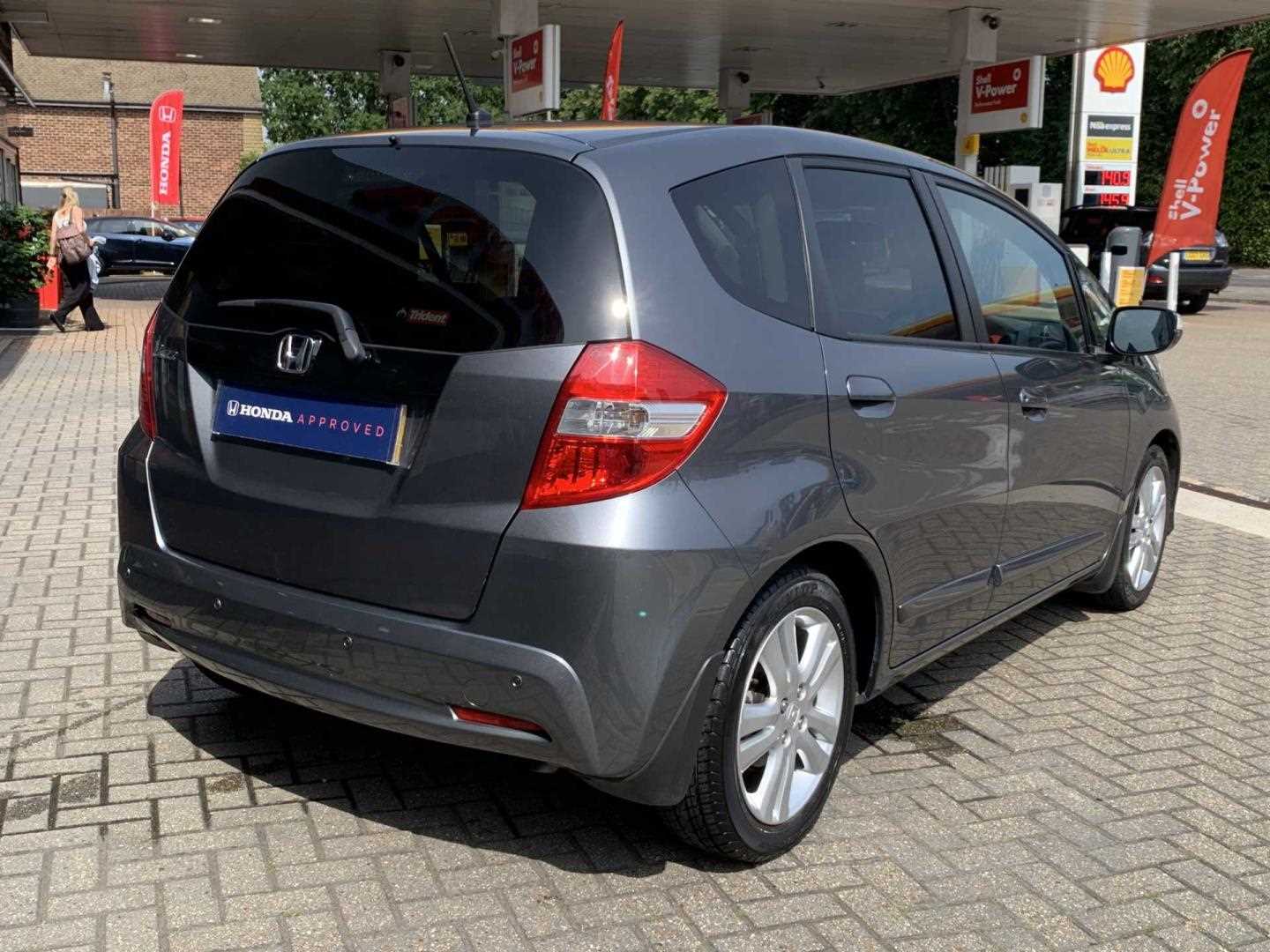 Honda JAZZ 1.4 i-VTEC ES Plus 5dr CVT - Image 12