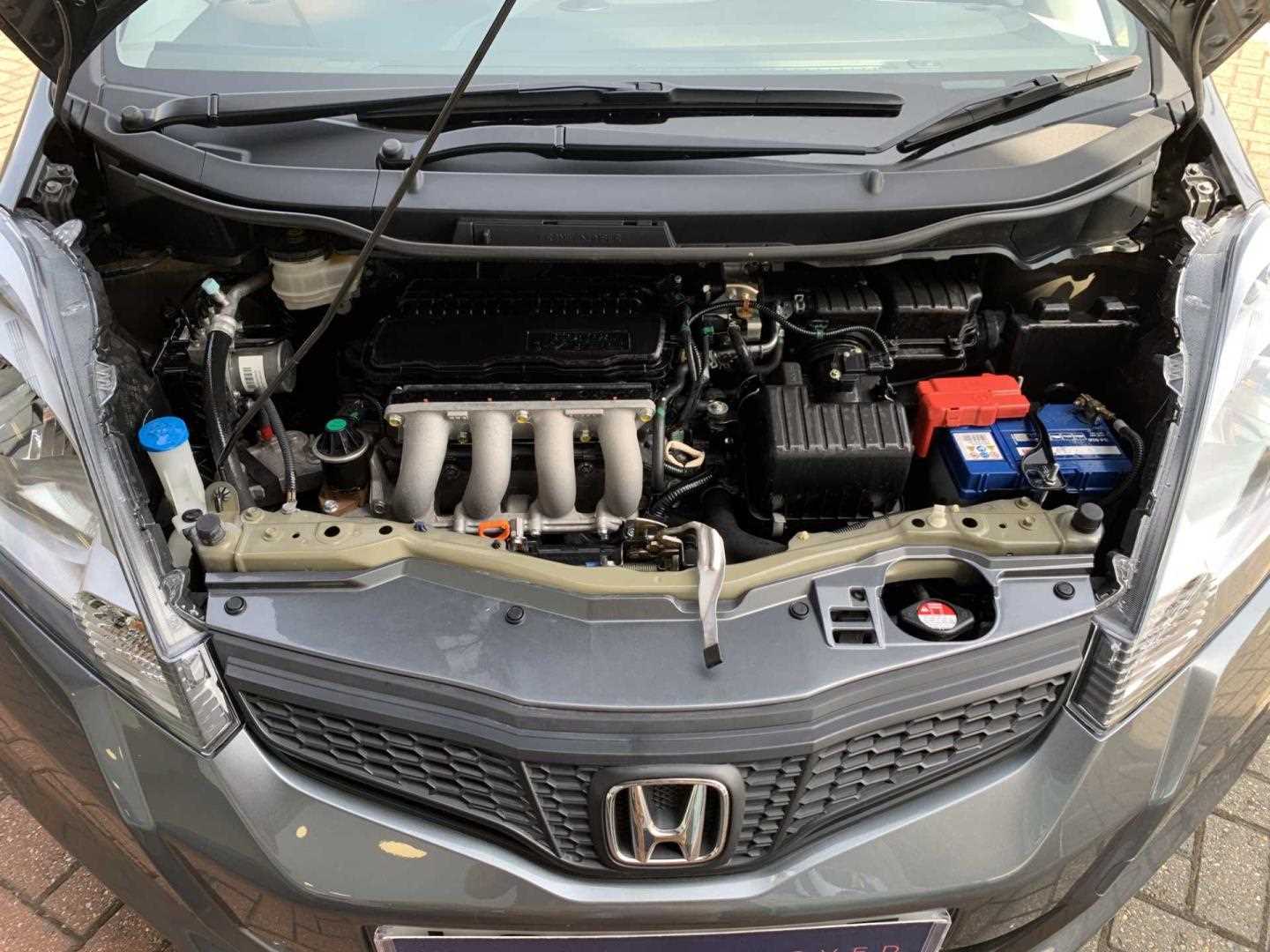 Honda JAZZ 1.4 i-VTEC ES Plus 5dr CVT - Image 20