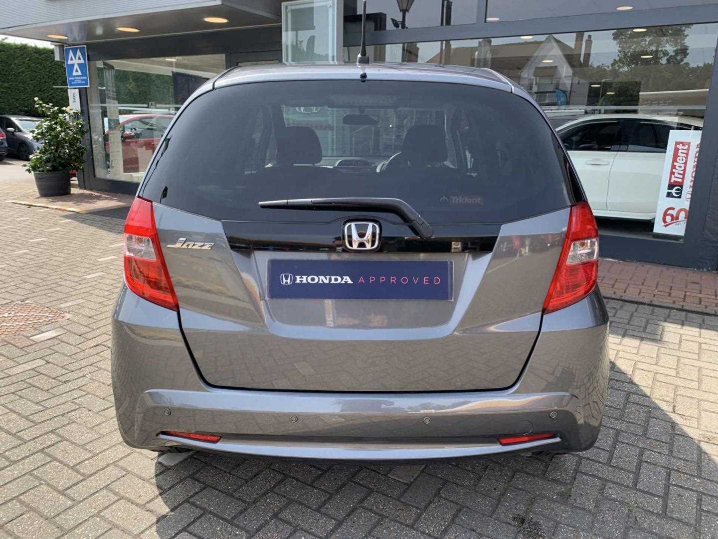 Honda JAZZ 1.4 i-VTEC ES Plus 5dr CVT - Image 7