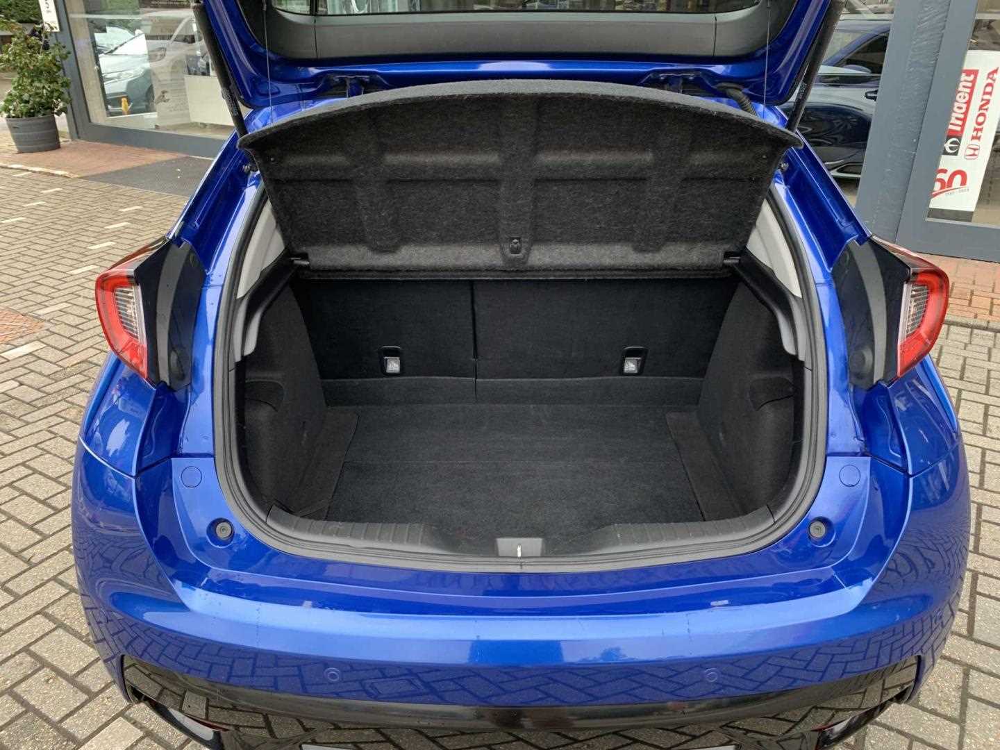 Honda CIVIC 1.8 i-VTEC SE Plus 5dr [Nav] - Image 13