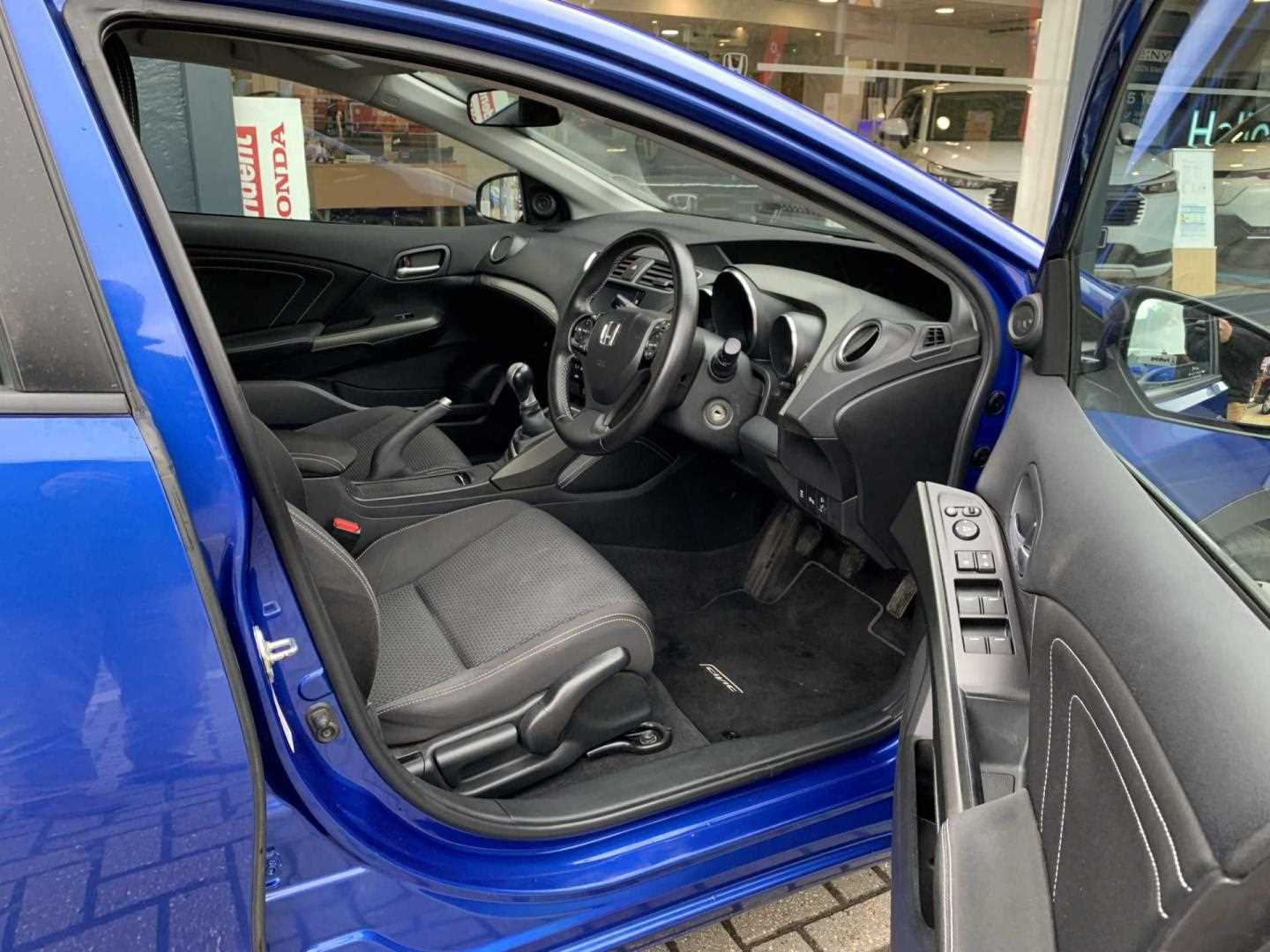 Honda CIVIC 1.8 i-VTEC SE Plus 5dr [Nav] - Image 15