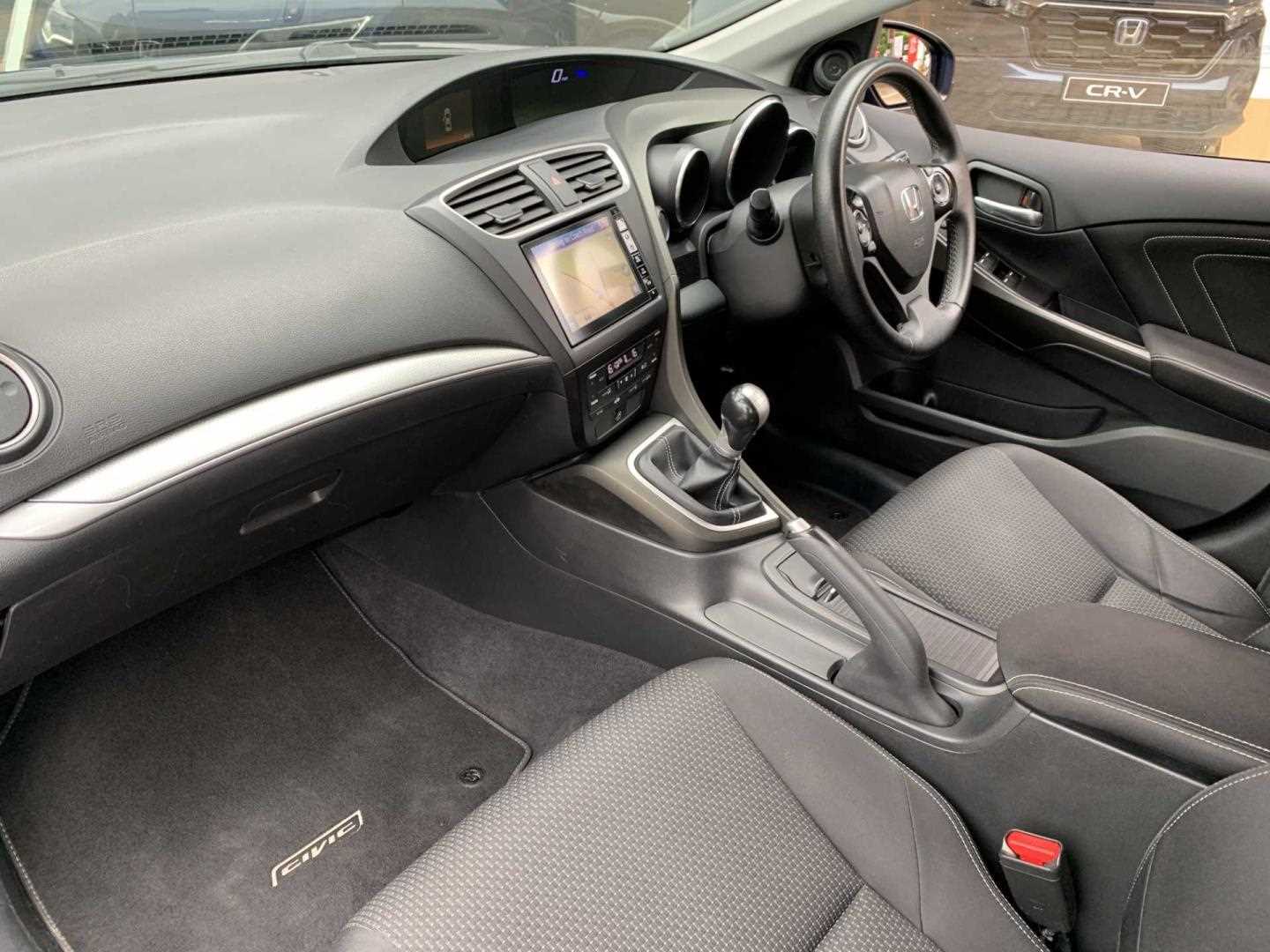 Honda CIVIC 1.8 i-VTEC SE Plus 5dr [Nav] - Image 2