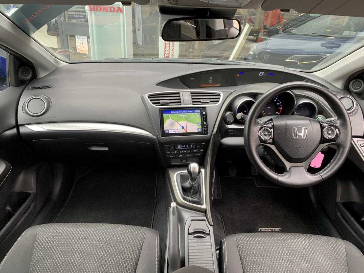 Honda CIVIC 1.8 i-VTEC SE Plus 5dr [Nav] - Image 4