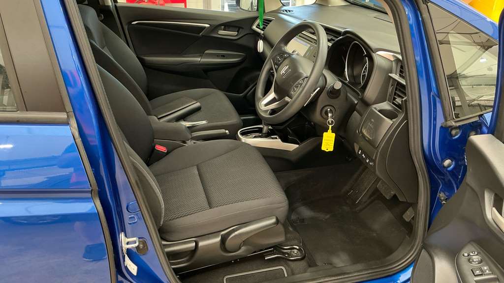 Honda Jazz 1.3 i-VTEC SE Navi 5dr CVT - Image 2