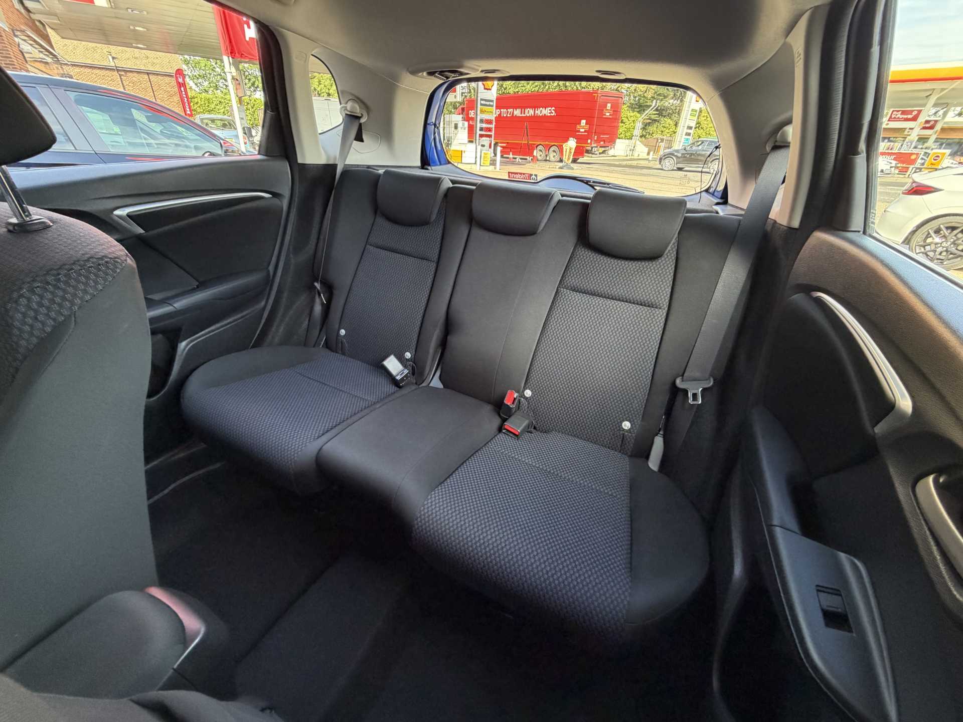 Honda Jazz 1.3 i-VTEC SE Navi 5dr CVT - Image 8