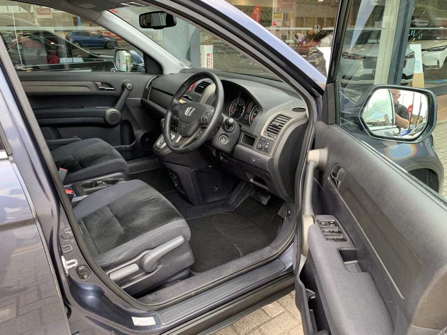 Honda CR-V 2.0 i-VTEC SE+ 5dr Auto - Image 15