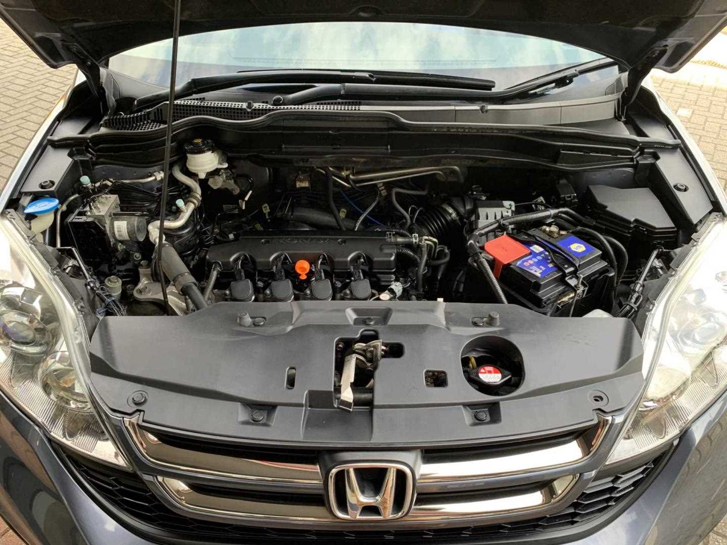 Honda CR-V 2.0 i-VTEC SE+ 5dr Auto - Image 20
