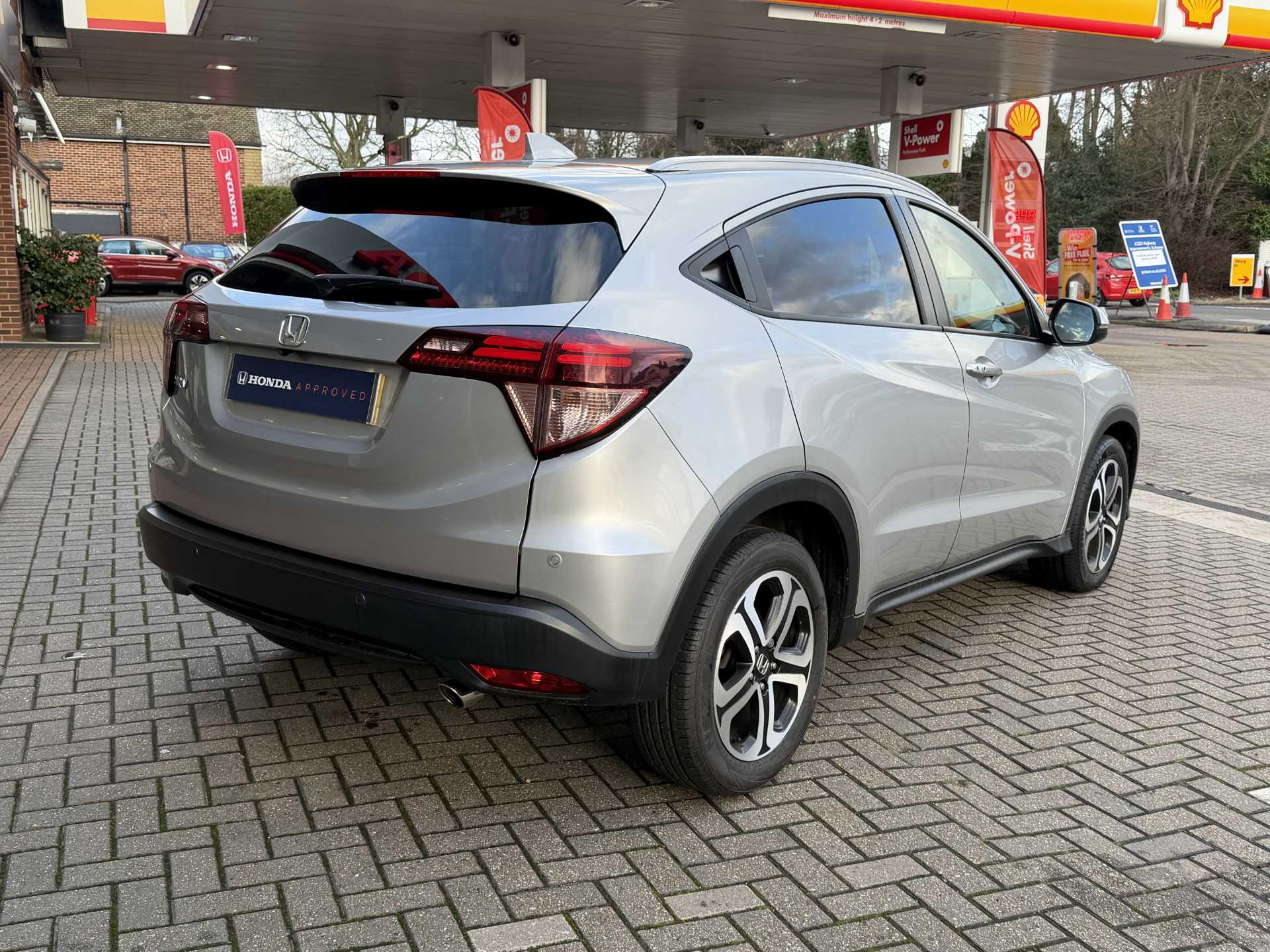 Honda HR-V 1.5 i-VTEC EX CVT 5dr - Image 12