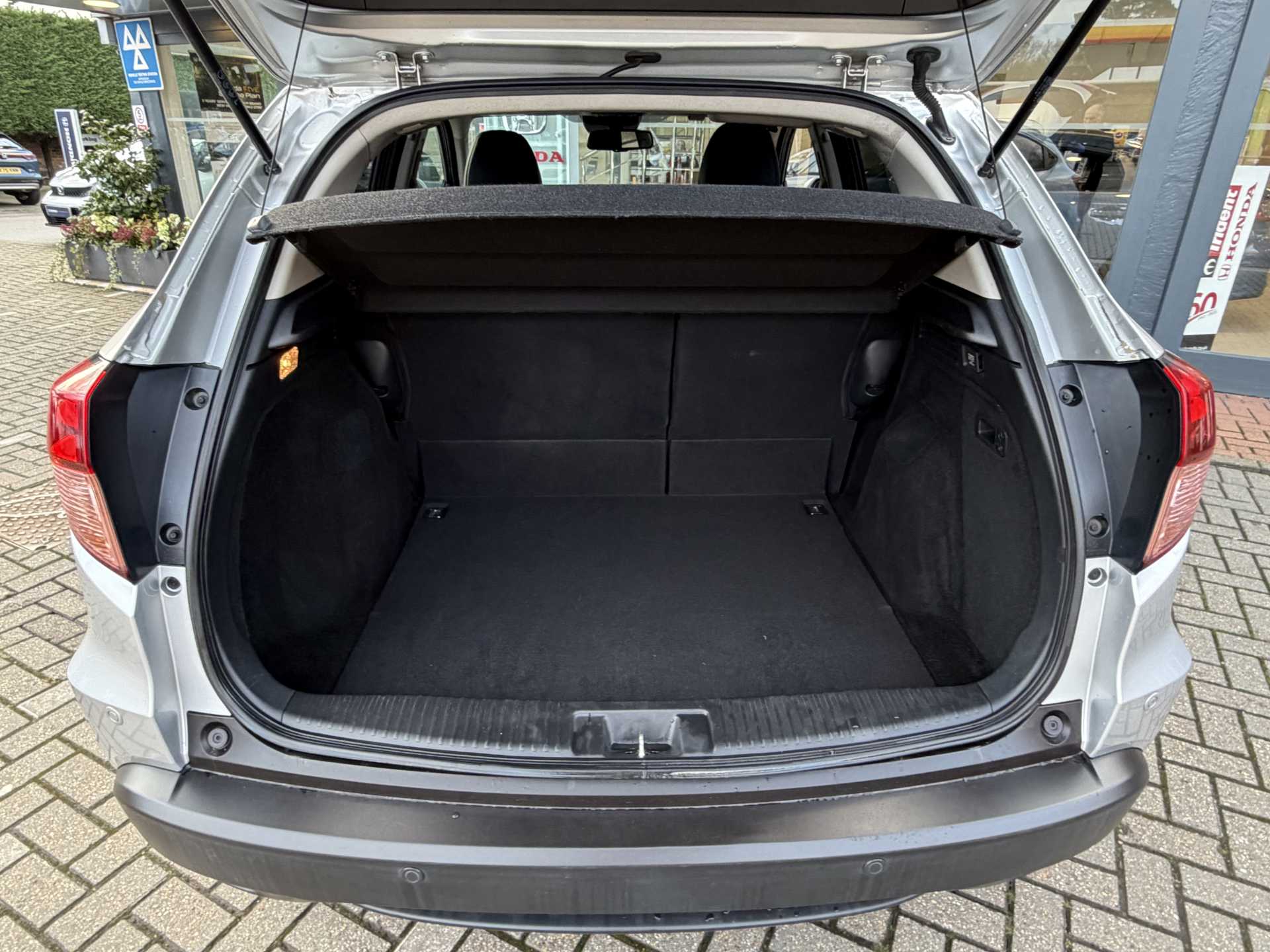 Honda HR-V 1.5 i-VTEC EX CVT 5dr - Image 13