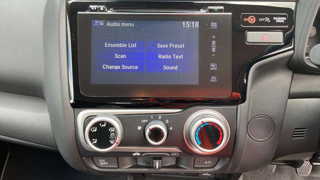 Honda Jazz 1.5 i-VTEC Sport 5dr - Image 4