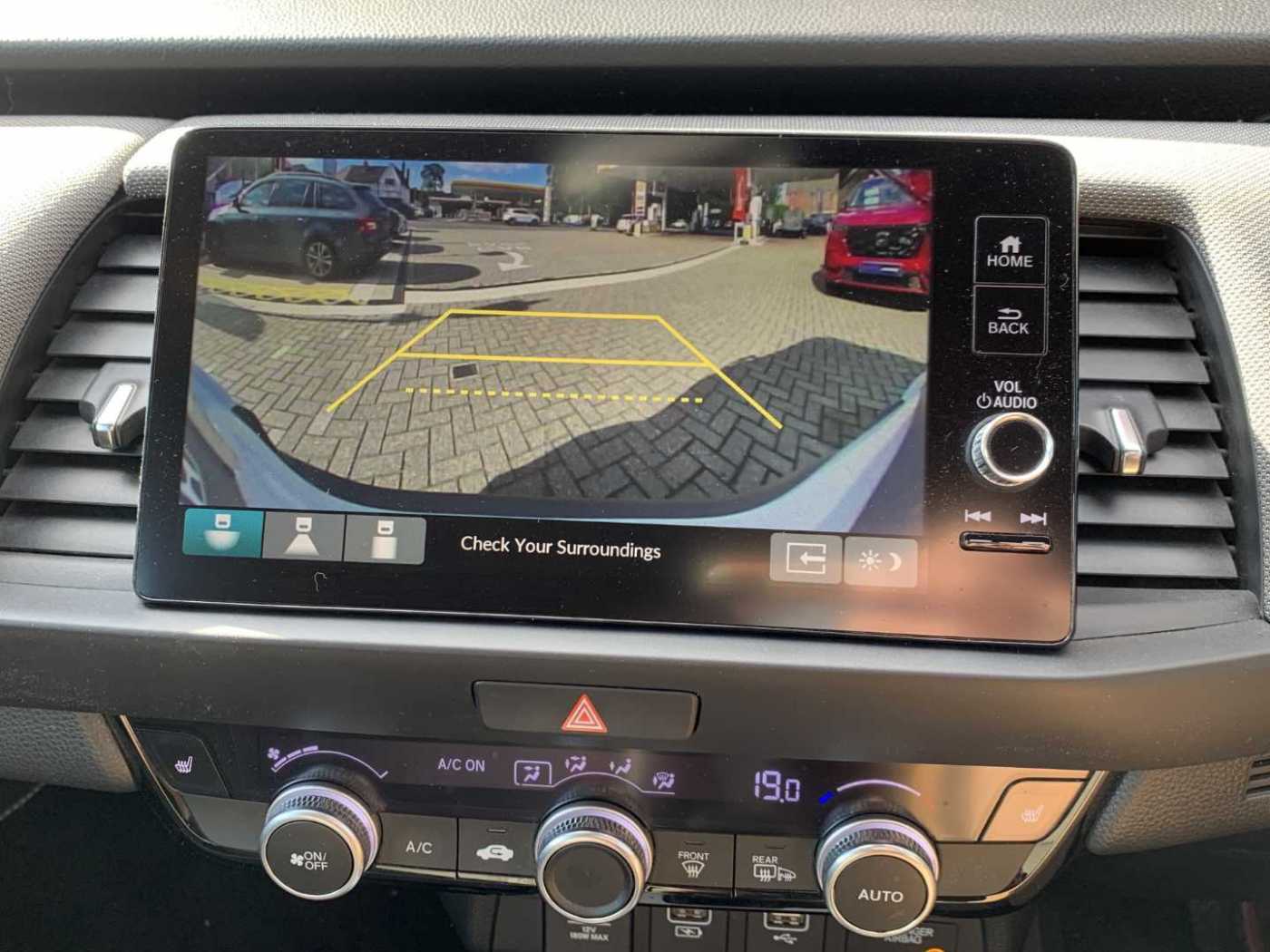 Honda Jazz 1.5 i-MMD Hybrid Crosstar EX 5dr eCVT - Image 14