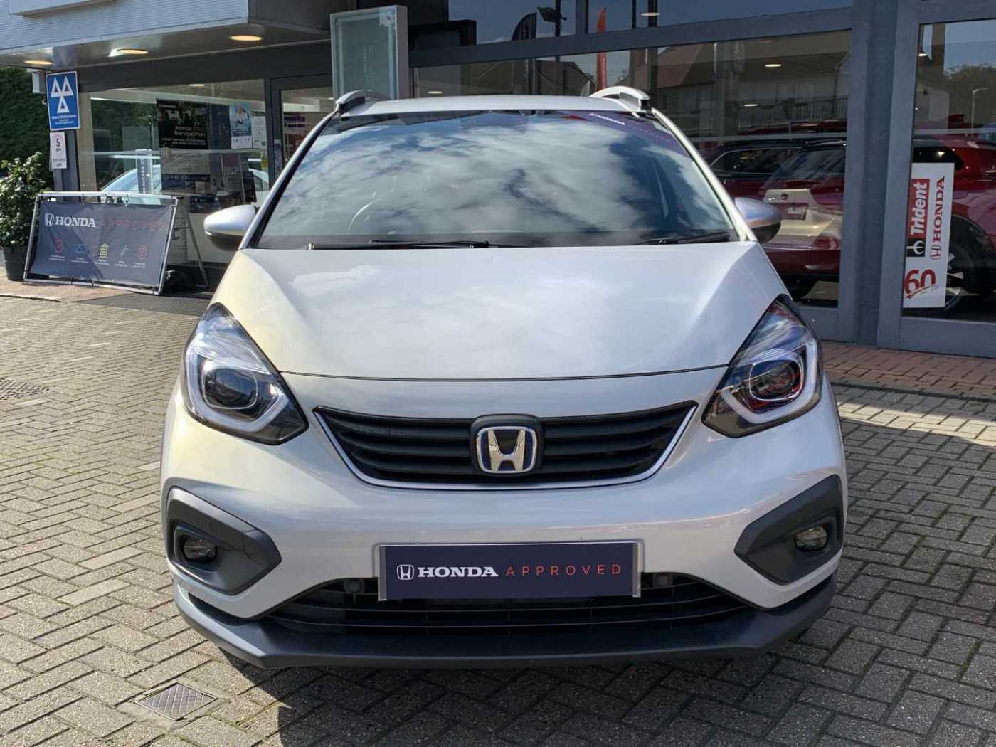 Honda Jazz 1.5 i-MMD Hybrid Crosstar EX 5dr eCVT - Image 6