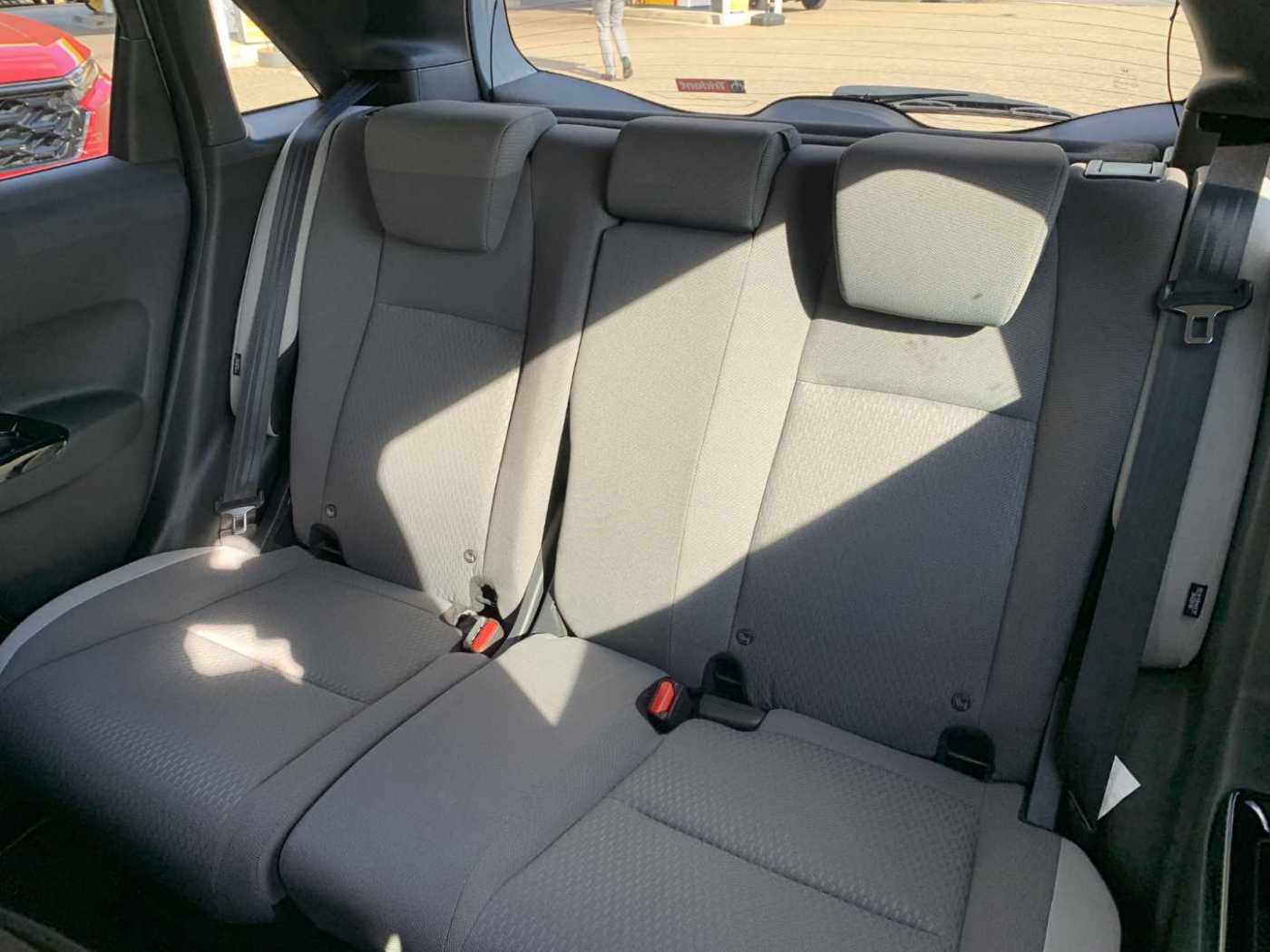 Honda Jazz 1.5 i-MMD Hybrid Crosstar EX 5dr eCVT - Image 8