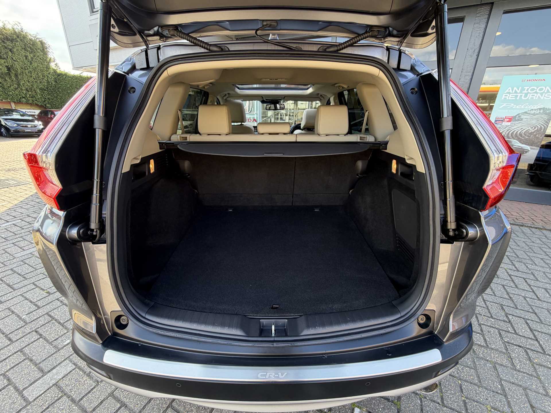 Honda CR-V 2.0 i-MMD Hybrid EX 5dr eCVT - Image 13