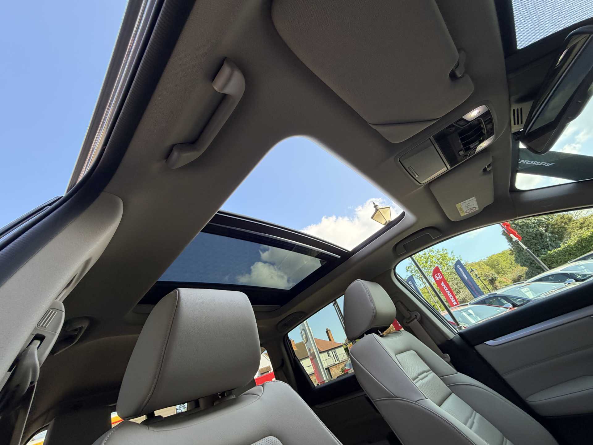 Honda CR-V 2.0 i-MMD Hybrid EX 5dr eCVT - Image 18