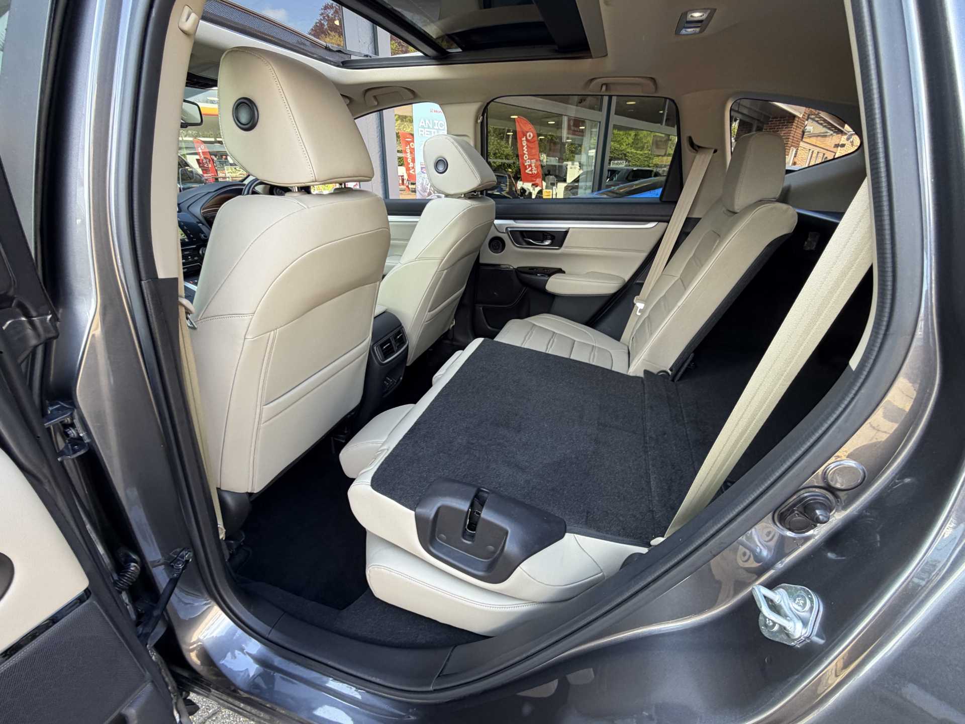 Honda CR-V 2.0 i-MMD Hybrid EX 5dr eCVT - Image 19
