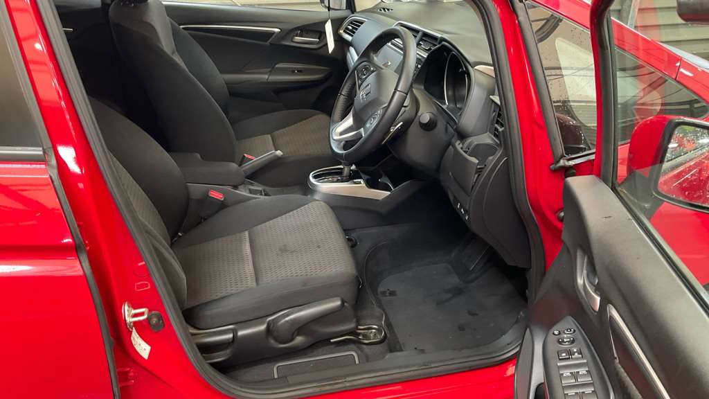 Honda Jazz 1.3 i-VTEC EX Navi 5dr CVT - Image 2