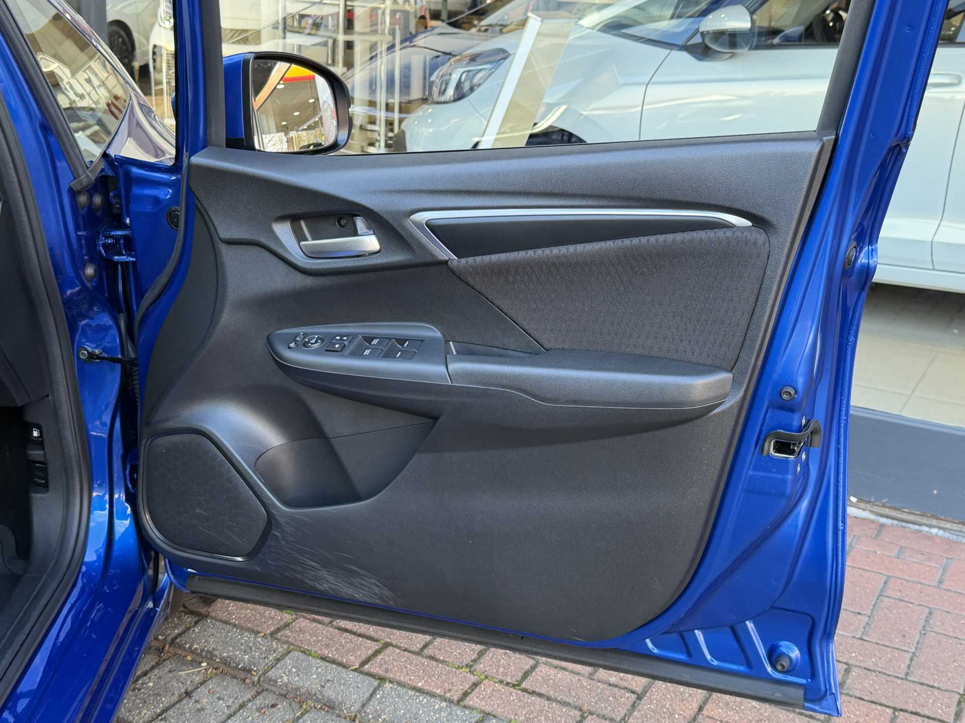 Honda Jazz 1.3 i-VTEC EX 5dr - Image 17