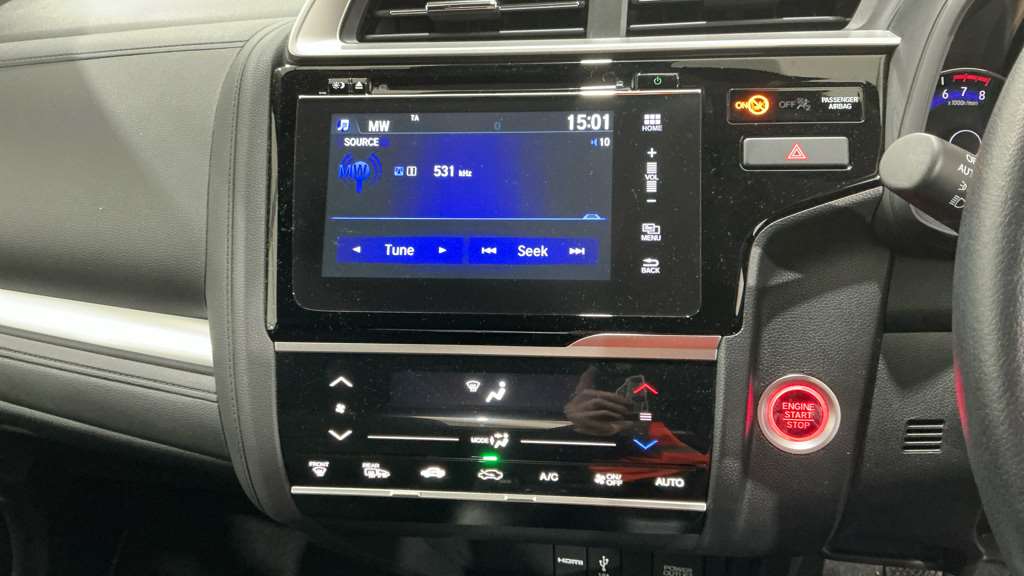 Honda Jazz 1.3 i-VTEC EX 5dr - Image 4