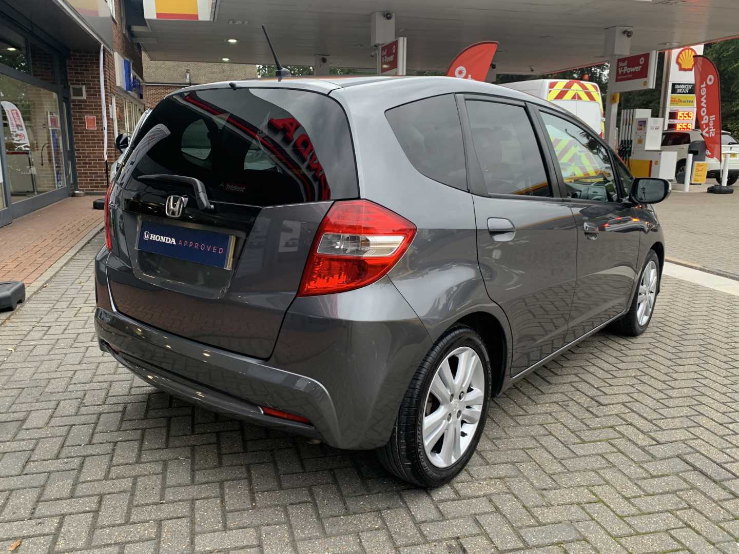 Honda JAZZ 1.4 i-VTEC ES Plus 5dr - Image 12