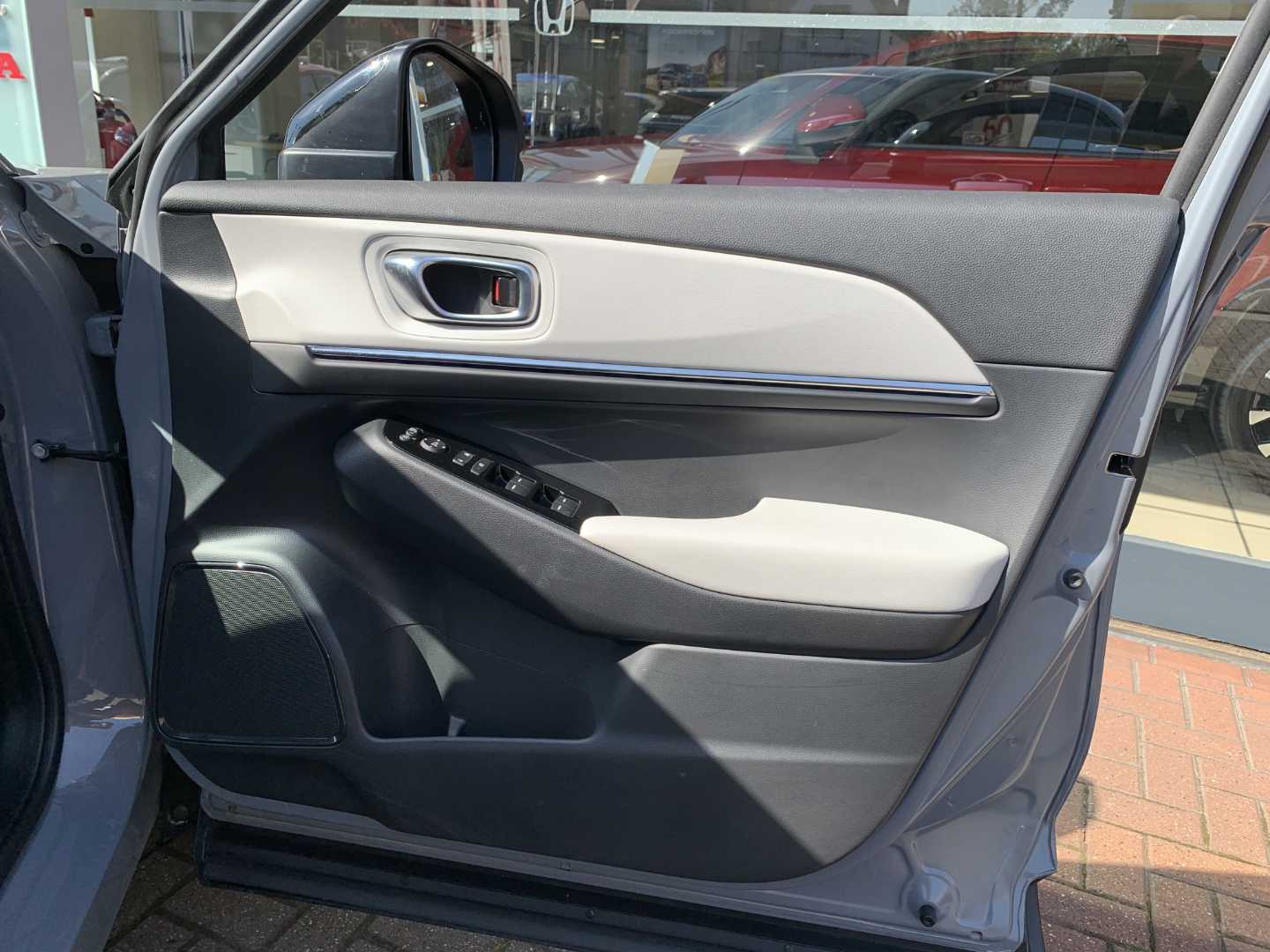 Honda e-Ny1 150kW Advance 69kWh 5dr Auto - Image 17