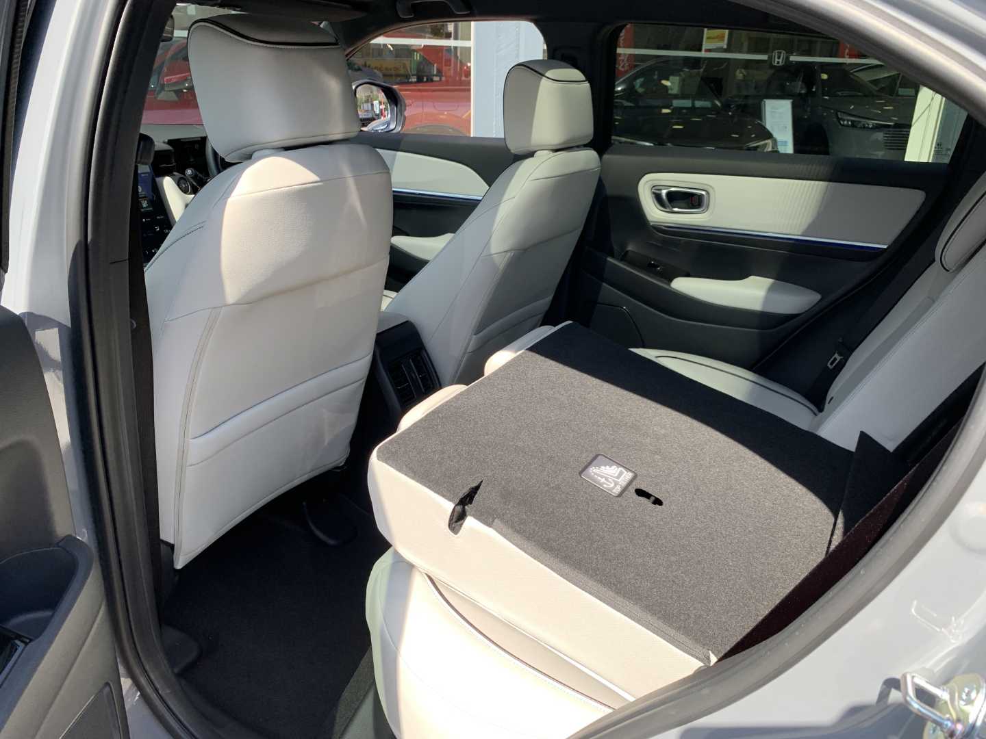 Honda e-Ny1 150kW Advance 69kWh 5dr Auto - Image 19