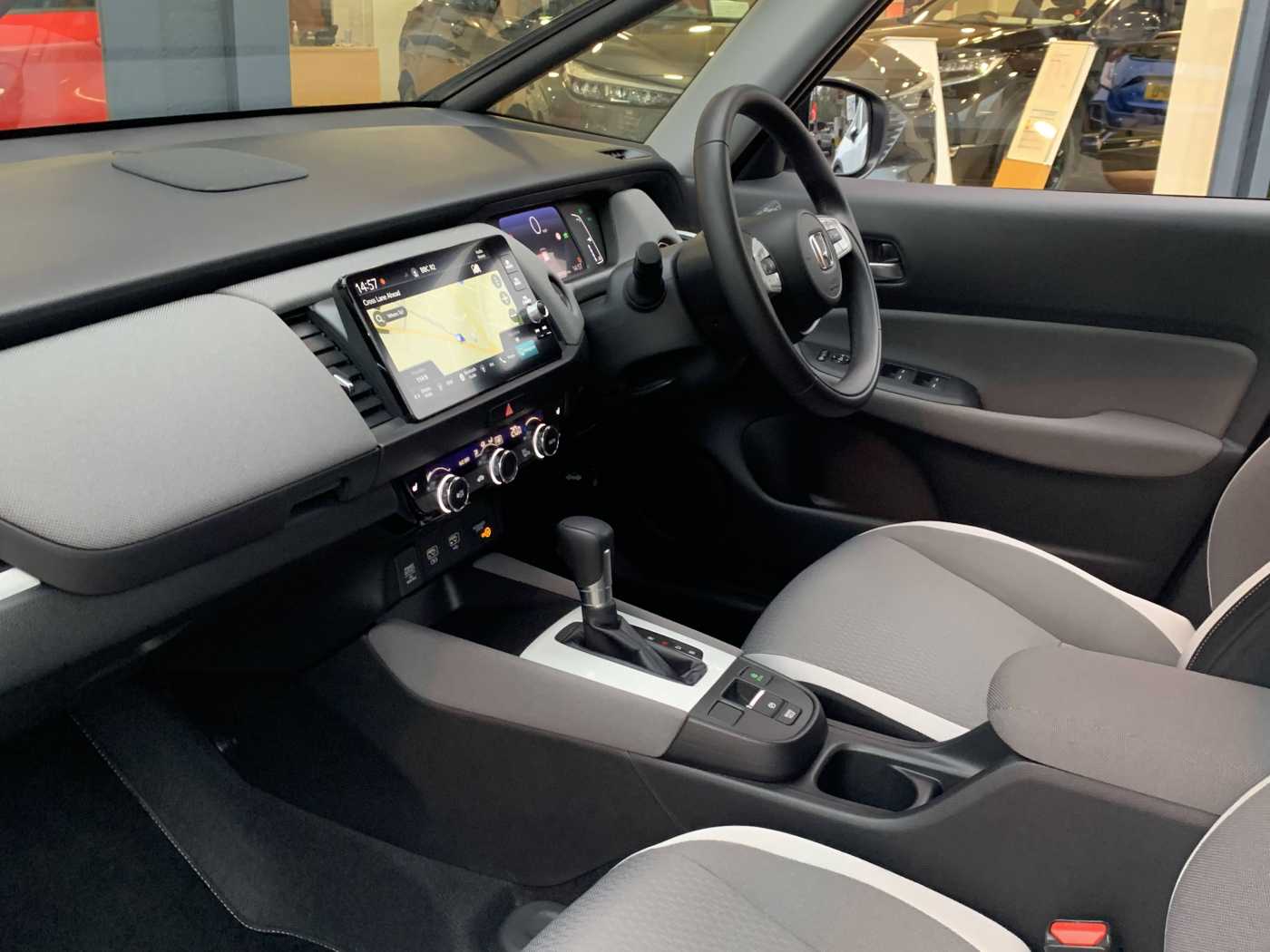 Honda Jazz 1.5 i-MMD Hybrid Crosstar EX 5dr eCVT - Image 15