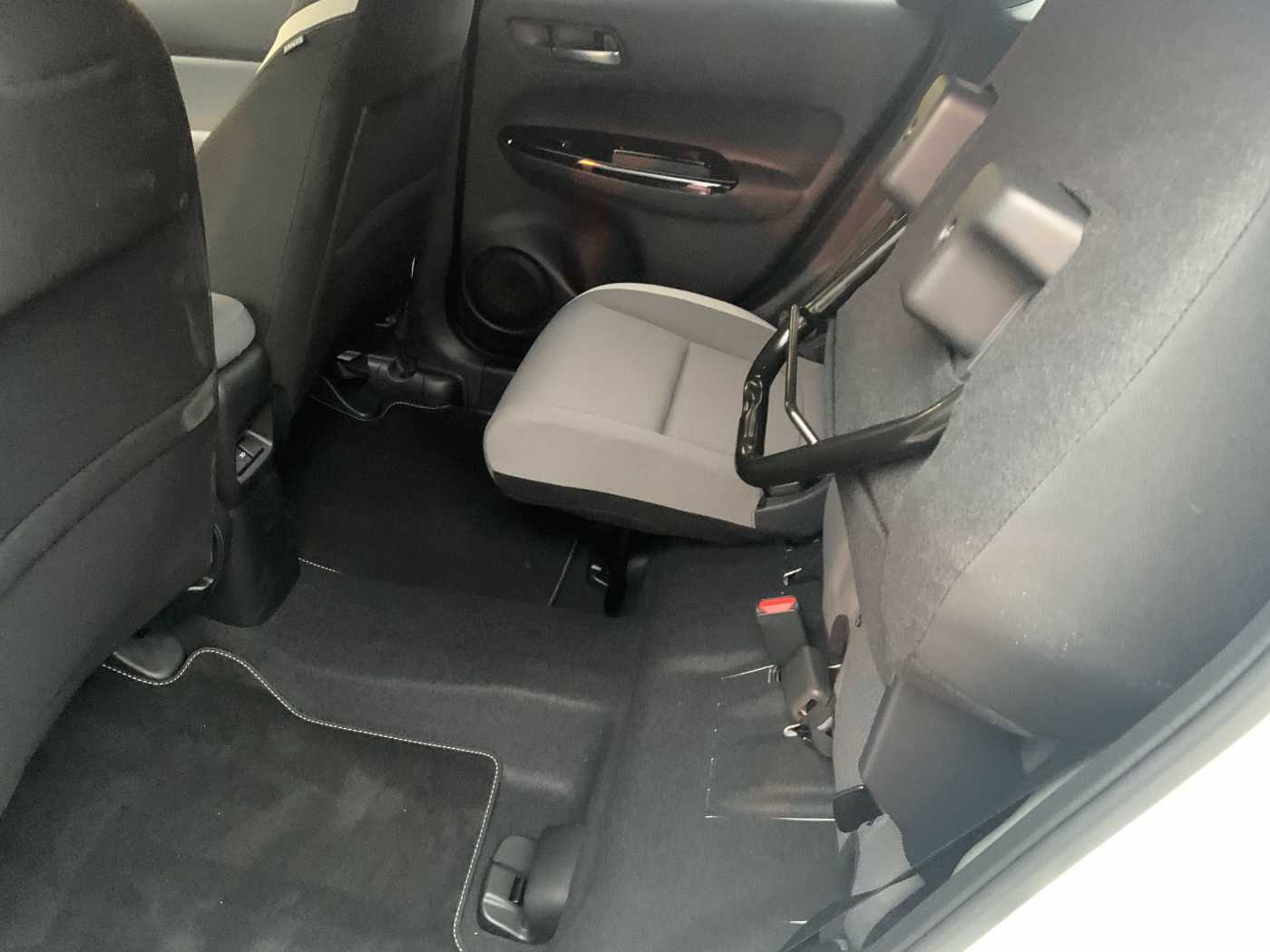 Honda Jazz 1.5 i-MMD Hybrid Crosstar EX 5dr eCVT - Image 19