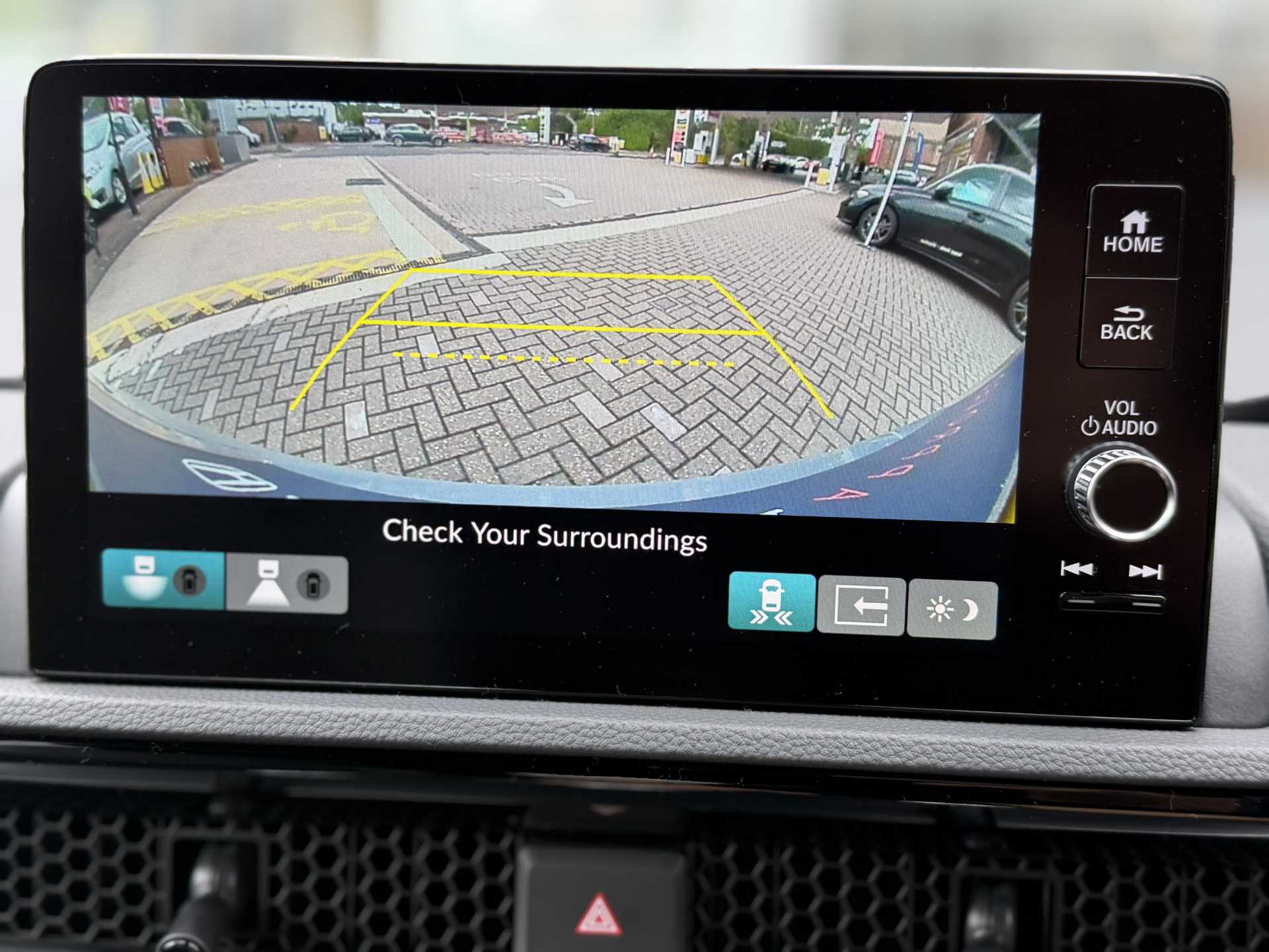 Honda CR-V 2.0 eHEV Advance 5dr eCVT — image 14