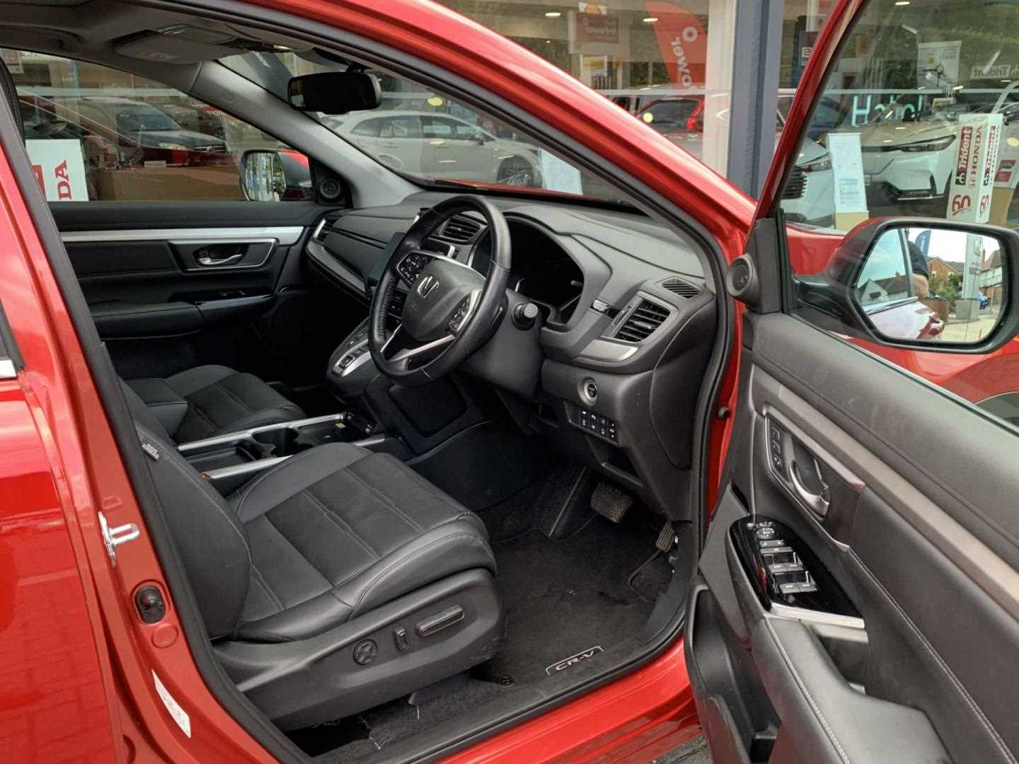 Honda CR-V 2.0 i-MMD Hybrid EX 5dr eCVT - Image 15