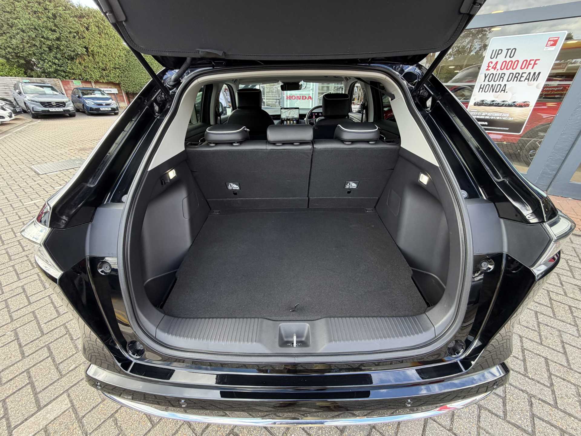 Honda e-Ny1 150kW Elegance 69kWh 5dr Auto — image 13