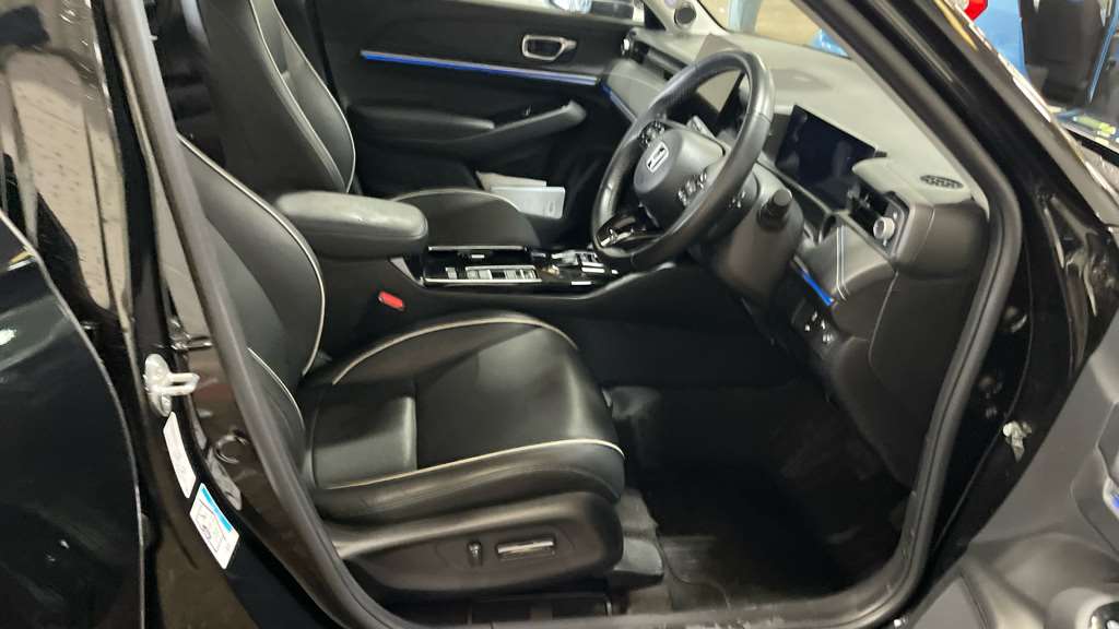 Honda e-Ny1 150kW Elegance 69kWh 5dr Auto — image 2