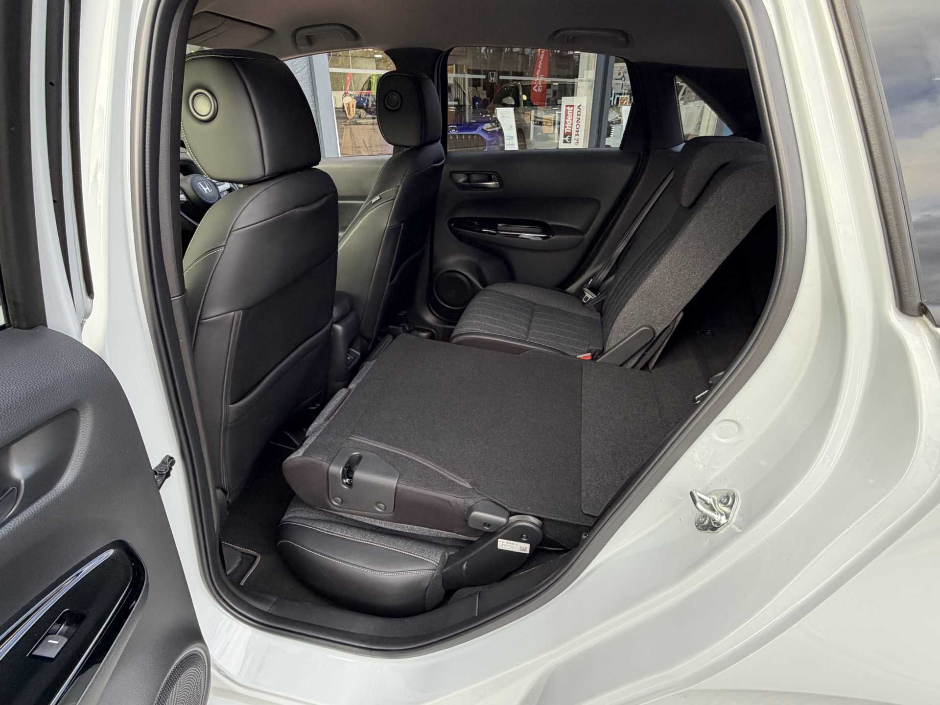 Honda Jazz 1.5 i-MMD Hybrid EX 5dr eCVT - Image 19