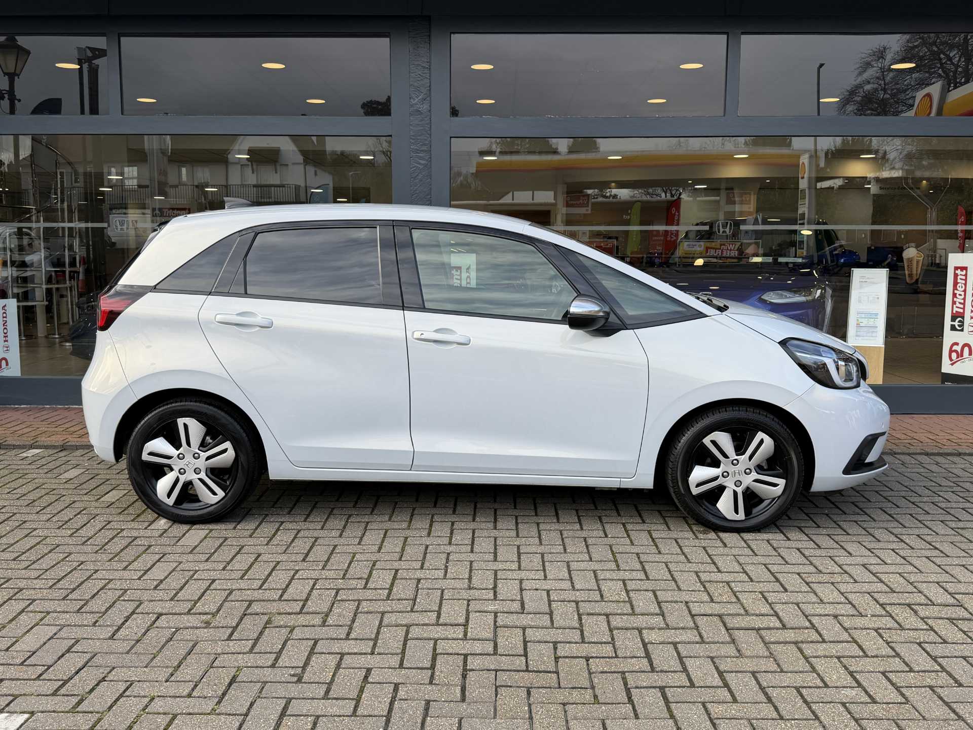 Honda Jazz 1.5 i-MMD Hybrid EX 5dr eCVT - Image 5