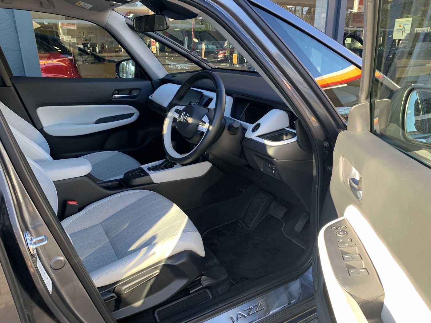 Honda Jazz 1.5 i-MMD Hybrid EX 5dr eCVT - Image 15