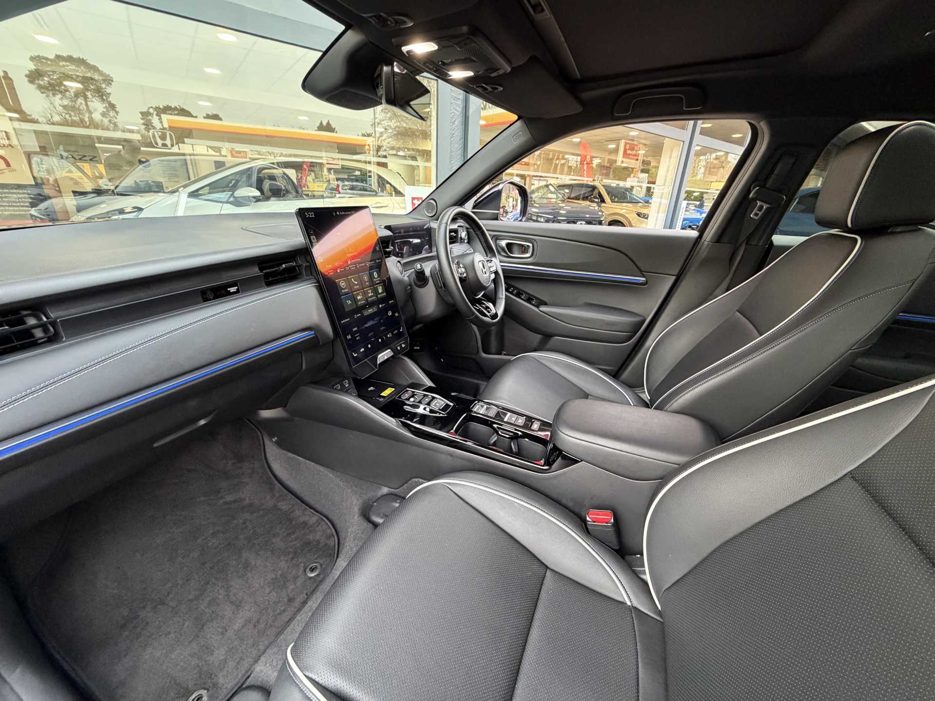 Honda e-Ny1 150kW Advance 69kWh 5dr Auto - Image 2