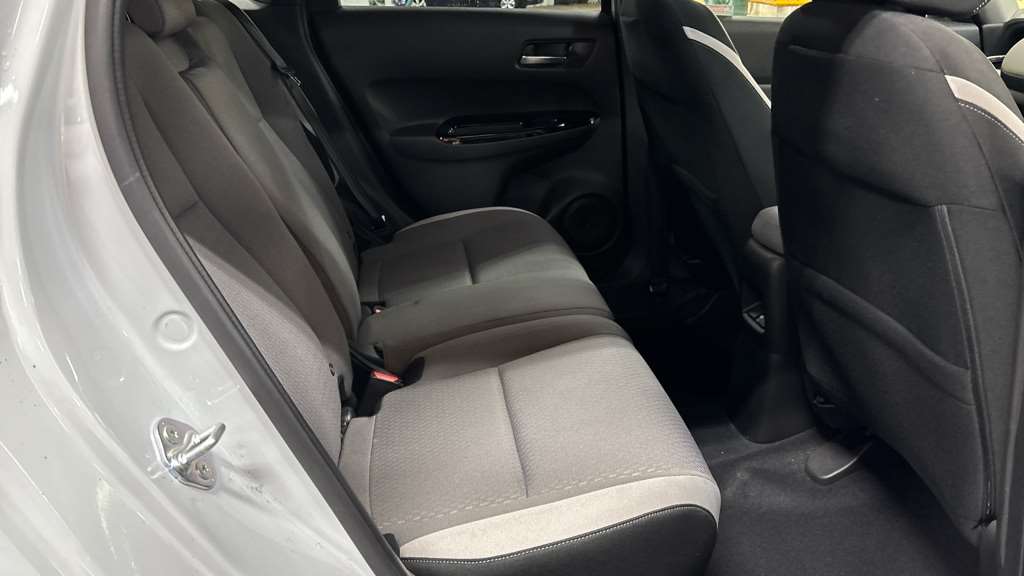 Honda Jazz 1.5 i-MMD Hybrid Crosstar EX 5dr eCVT - Image 8