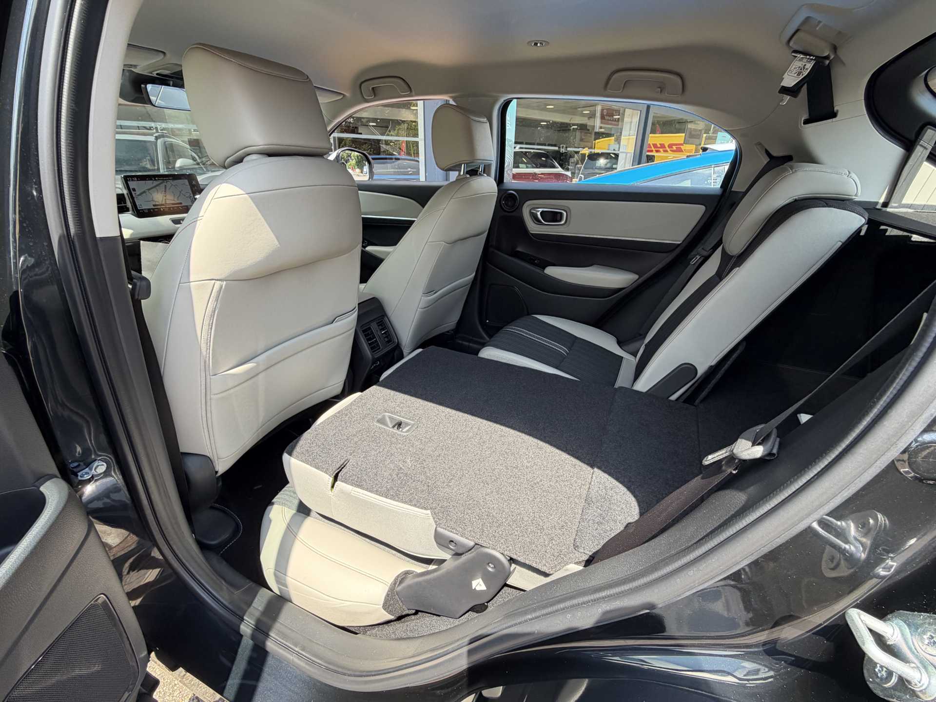Honda HR-V 1.5 eHEV Advance Style 5dr CVT - Image 19
