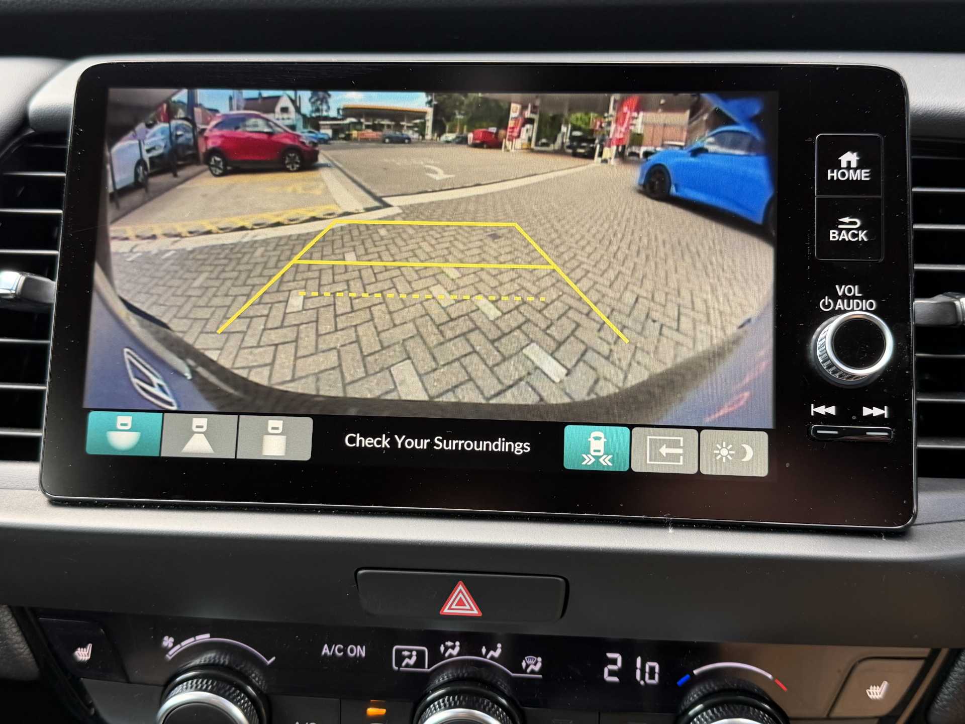 Honda Jazz 1.5 i-MMD Hybrid Advance 5dr eCVT - Image 14
