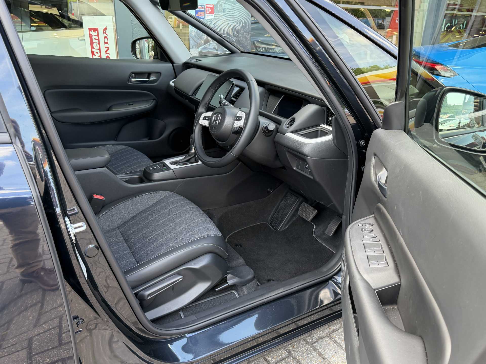 Honda Jazz 1.5 i-MMD Hybrid Advance 5dr eCVT - Image 15