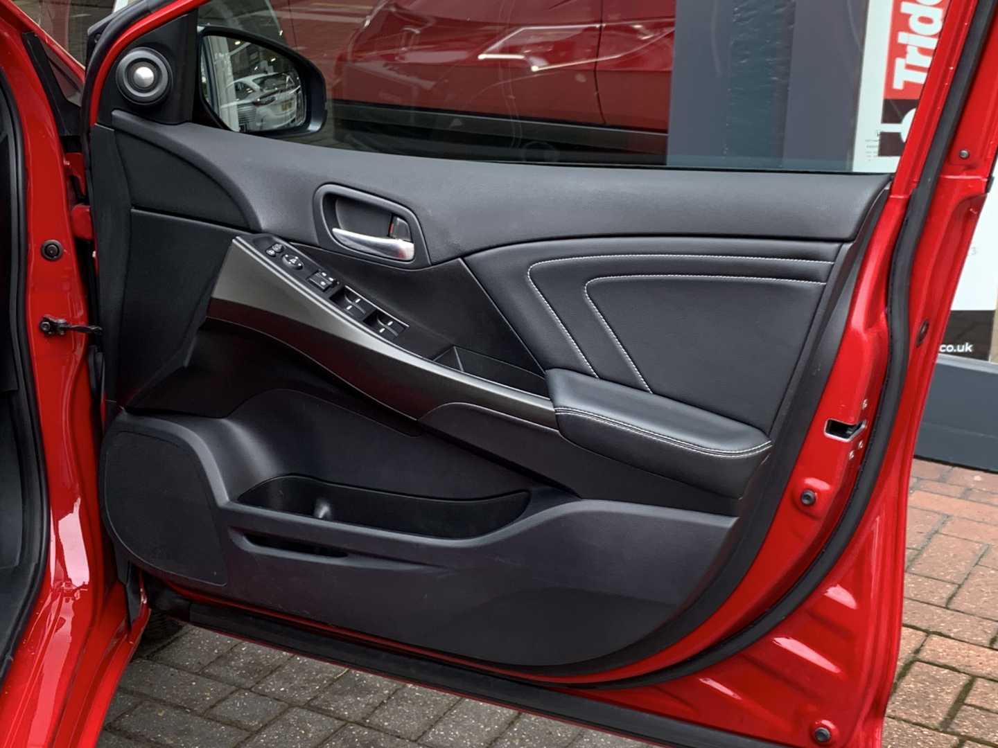 Honda CIVIC 1.8 i-VTEC SR 5dr Auto [DASP] - Image 17