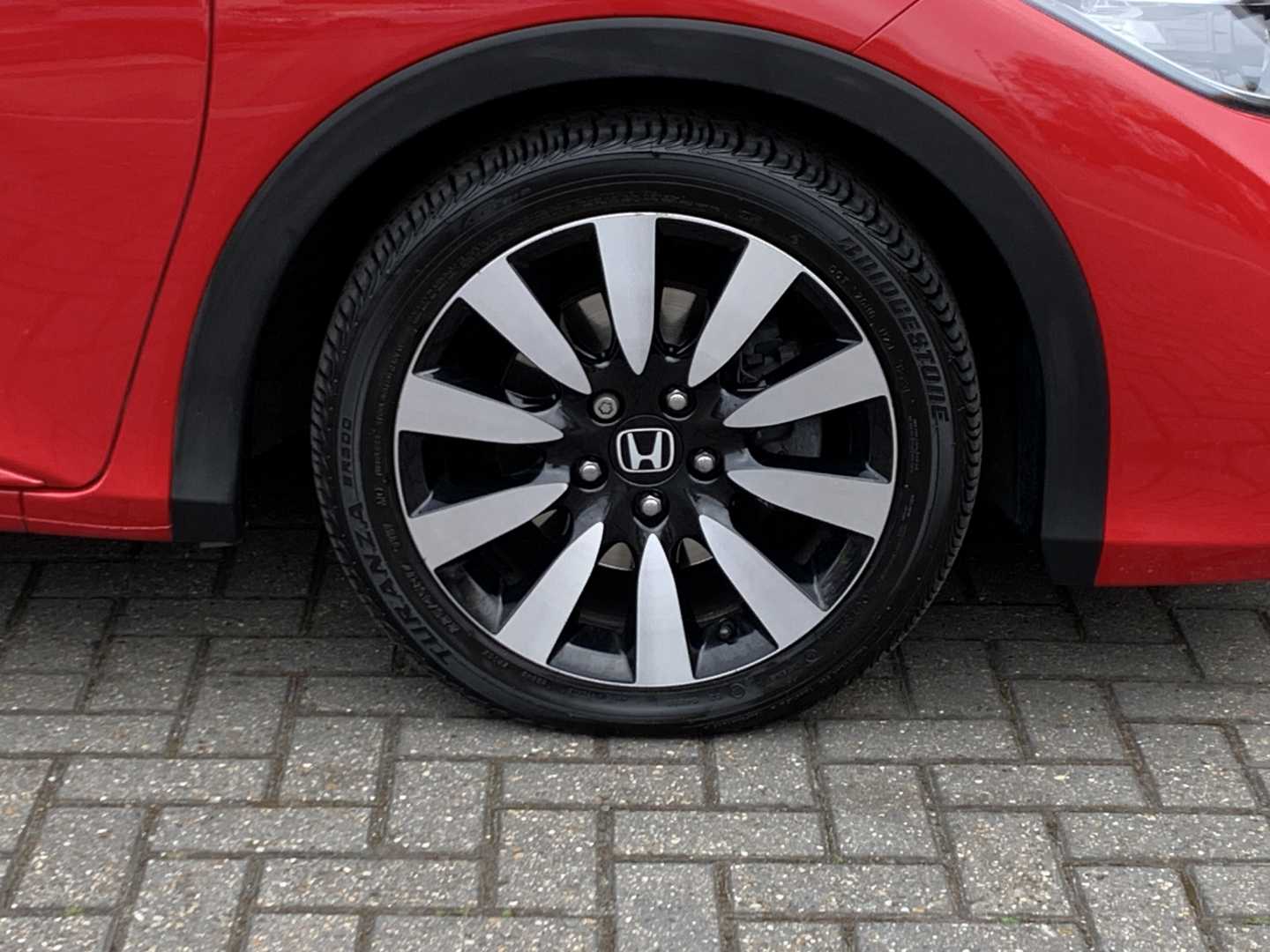 Honda CIVIC 1.8 i-VTEC SR 5dr Auto [DASP] - Image 9