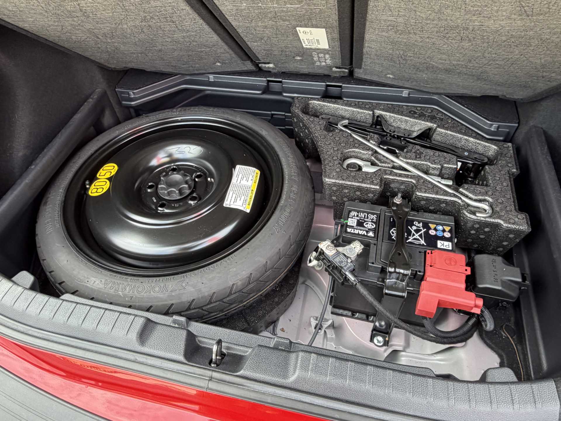 Toyota COROLLA 2.0 VVT-i Hybrid Design 5dr CVT [Panoramic Roof] — image 19