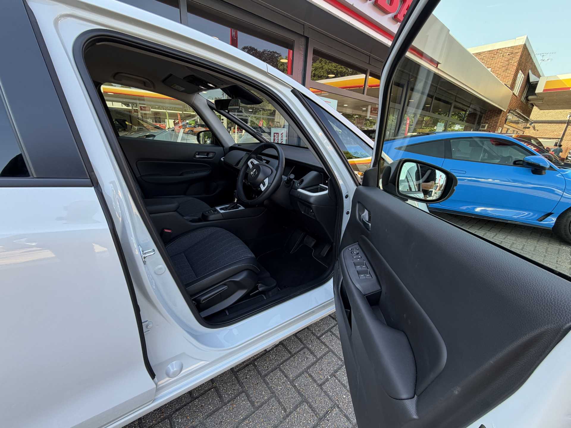 Honda Jazz 1.5 i-MMD Hybrid Advance 5dr eCVT - Image 15